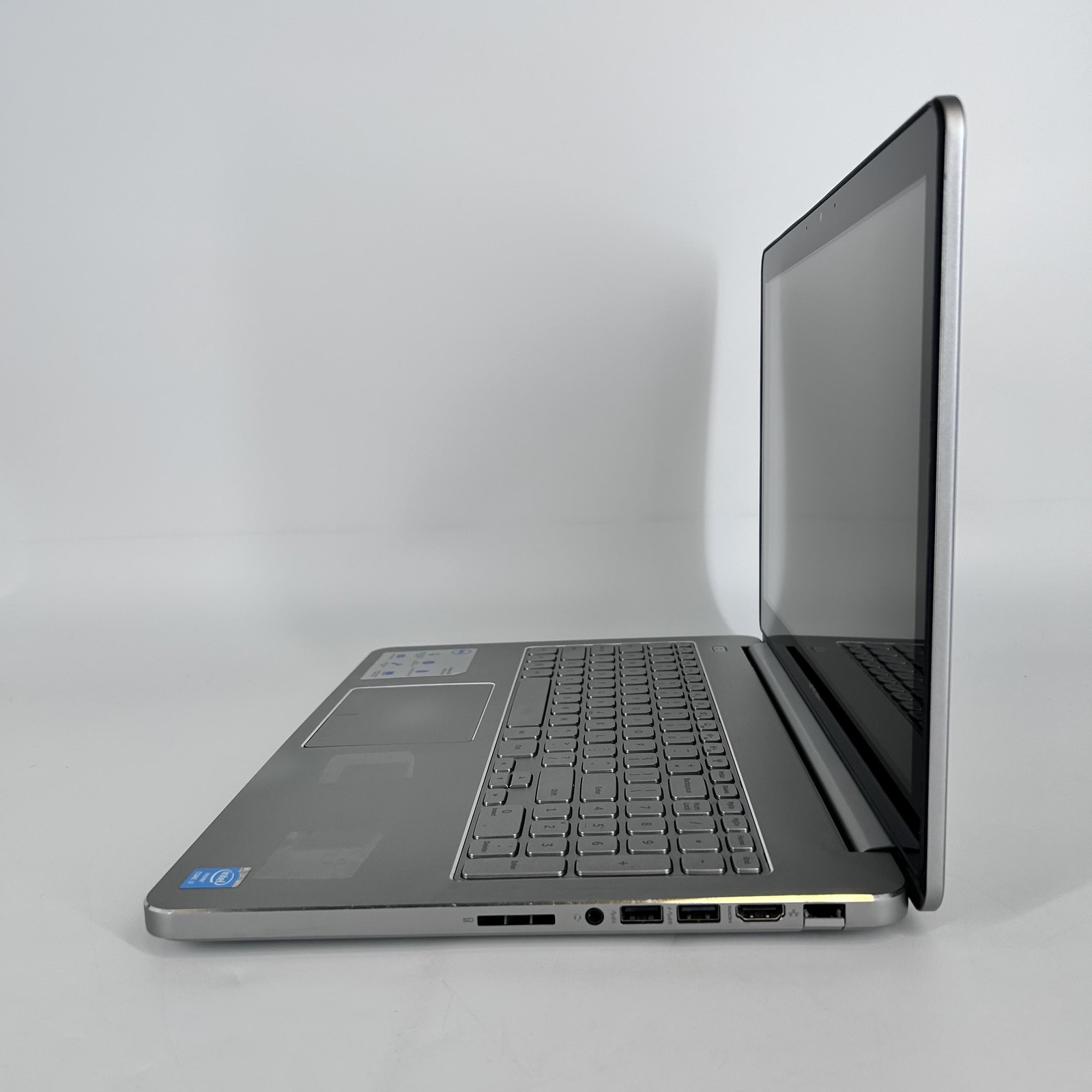 Dell Inspiron 7537 15.6 FHD Grey FHD 2.0 GHz i7-4510U 8GB RAM No Storage