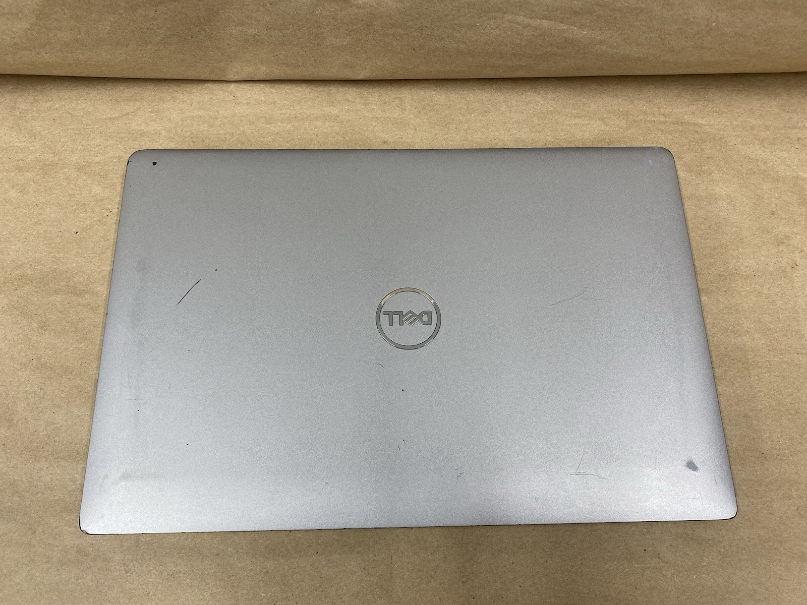 Dell Latitude 5420 – 14″ 1920×1080 – i5-1145G7 – 4GB – 256GB SSD – Win 11 Pro