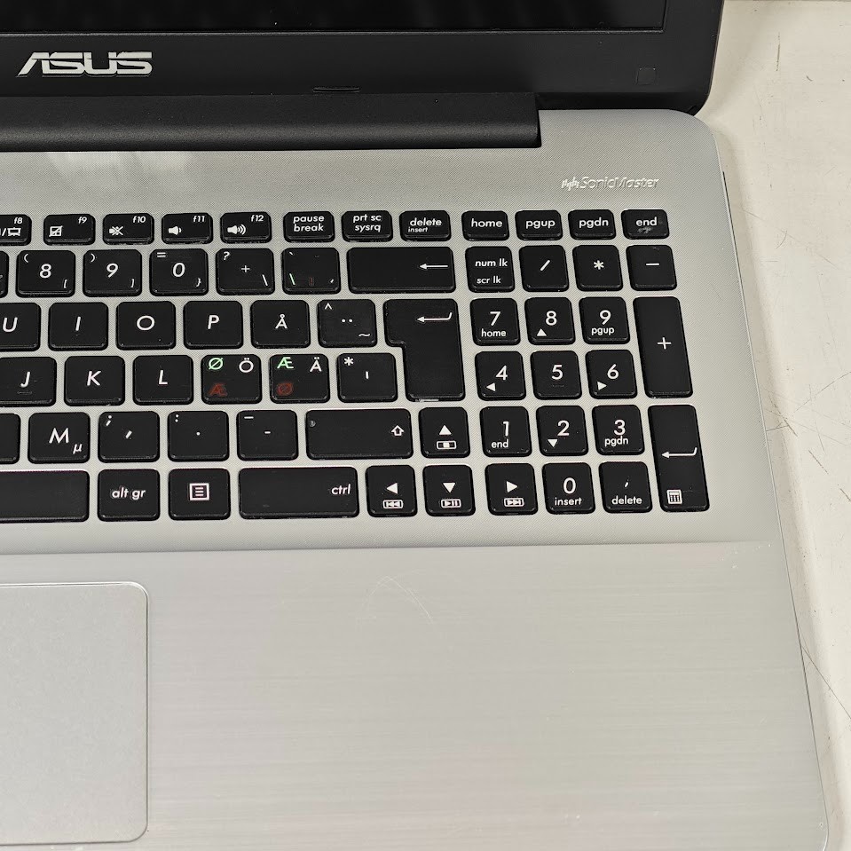 ASUS X555DG-DM051T Laptop – AMD A10-8700P Radeon R6 8GB RAM