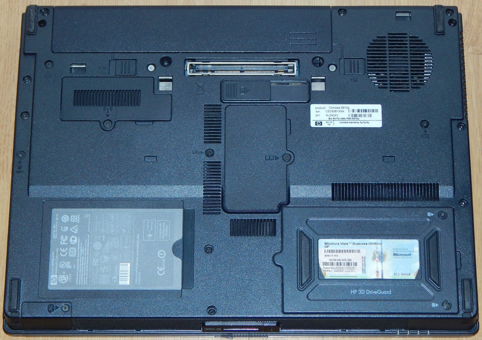 14.1″ Laptop Notebook HP Compaq 6910p 2x 2.1GHz T8100 250GB 4GB Win XP Pro WiFi