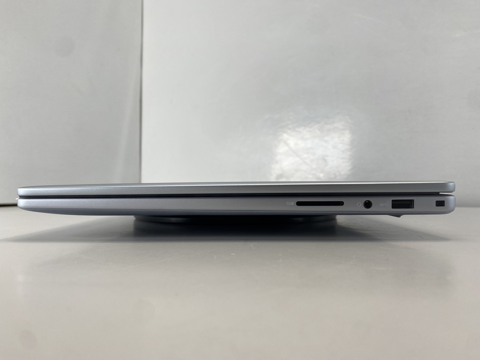 Dell Laptop Inspiron 16 5640 16″ Intel Core 7 150U 1TB- Ice Blue