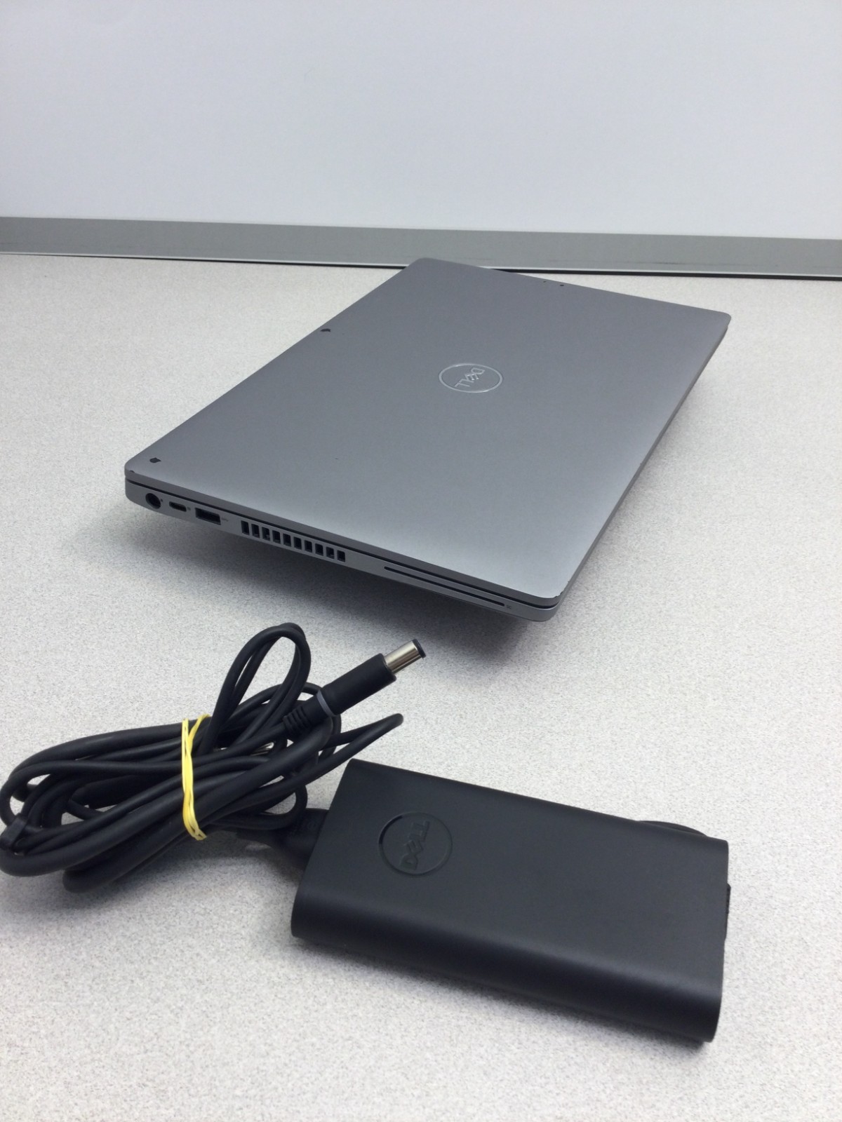 Dell Latitude 5410 14″ (128GB SSD, Core i5-10310U, 1.70GHz, 16GB) WIN 11 PRO