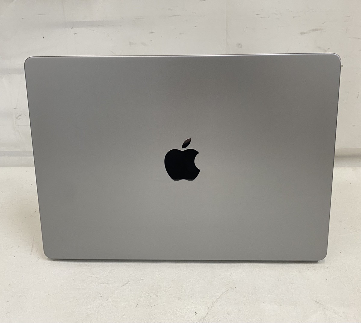 Apple MacBook Pro 14″ 512GB/16GB M1 Pro Laptop Model: A2442 (CMP127598)