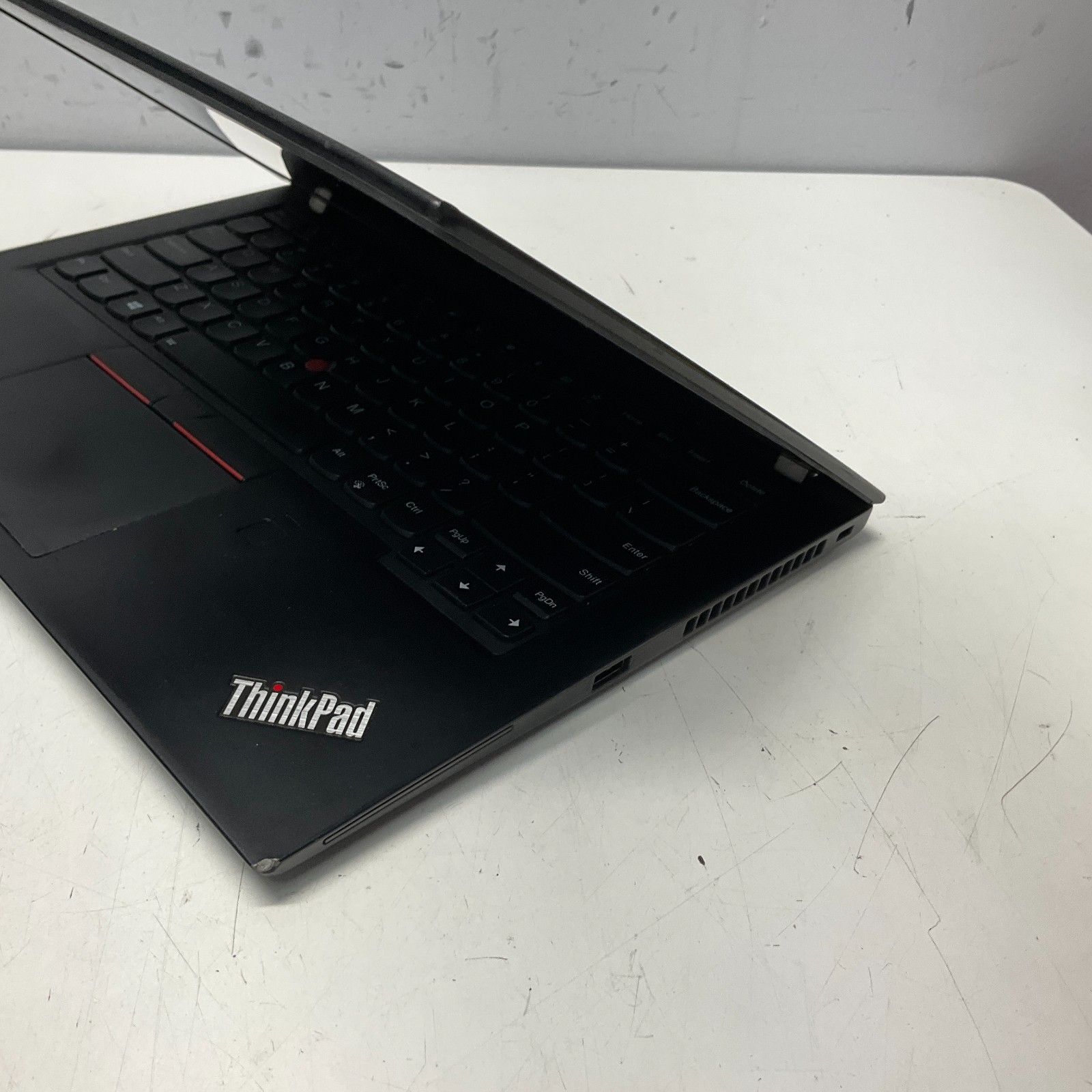 Lenovo ThinkPad T480s 14” Intel Core i5-8250U 3.4GHz Laptop BROKEN LCD AS IS