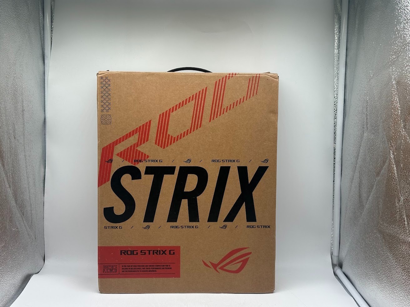 ASUS ROG Strix G16, 16” 16:10 2.5K 240Hz, RTX5070Ti, R9 9955, 32GB DDR5, 1TB SSD