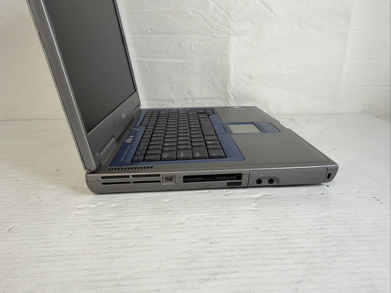 DELL INSPIRON 8600 Boot Pentium M 1 GB Geforce FX 5200 NO HDD/OS/ Batt – READ