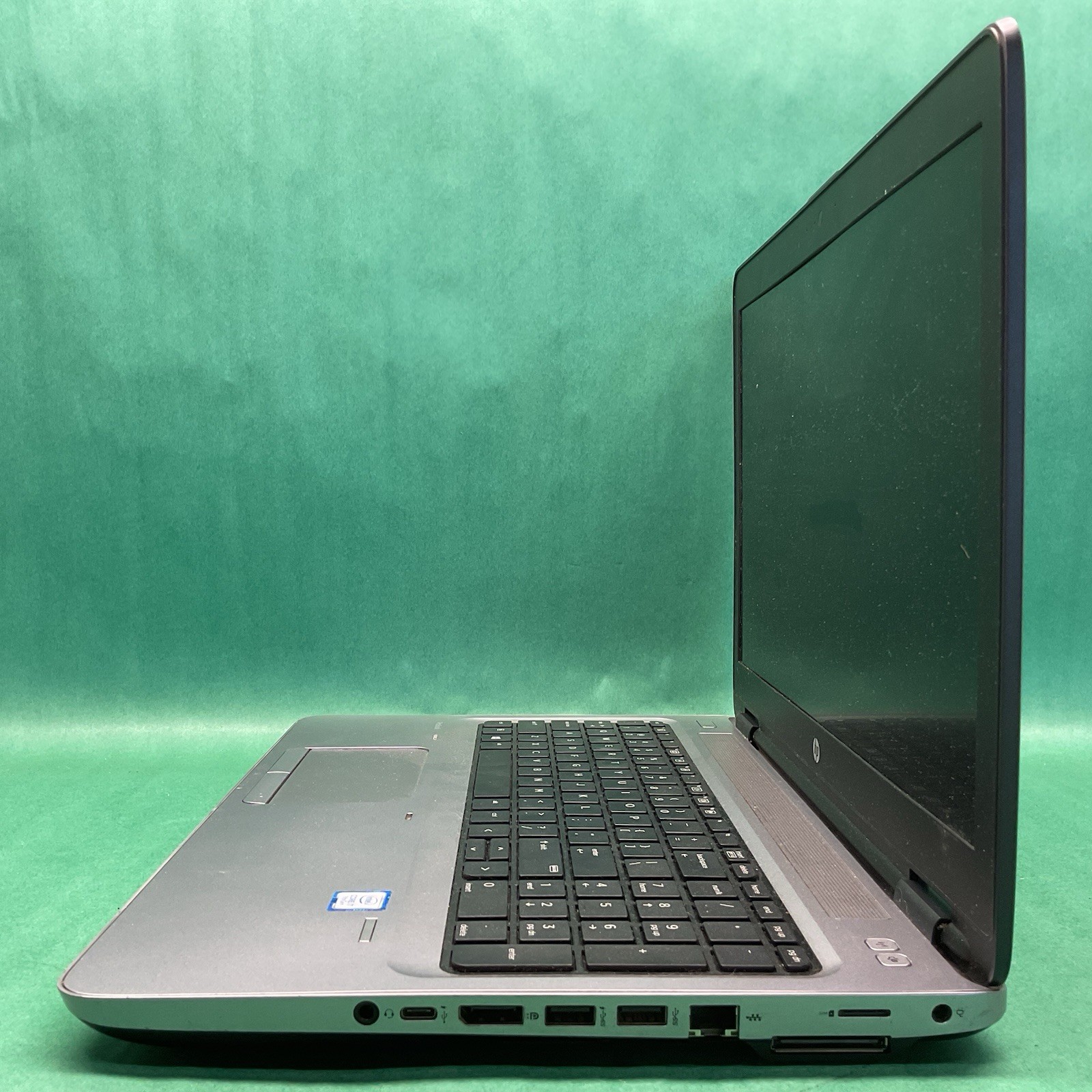 HP Probook 850 G3 15.6″ – Powers On – NO HARD DRIVE- Untested