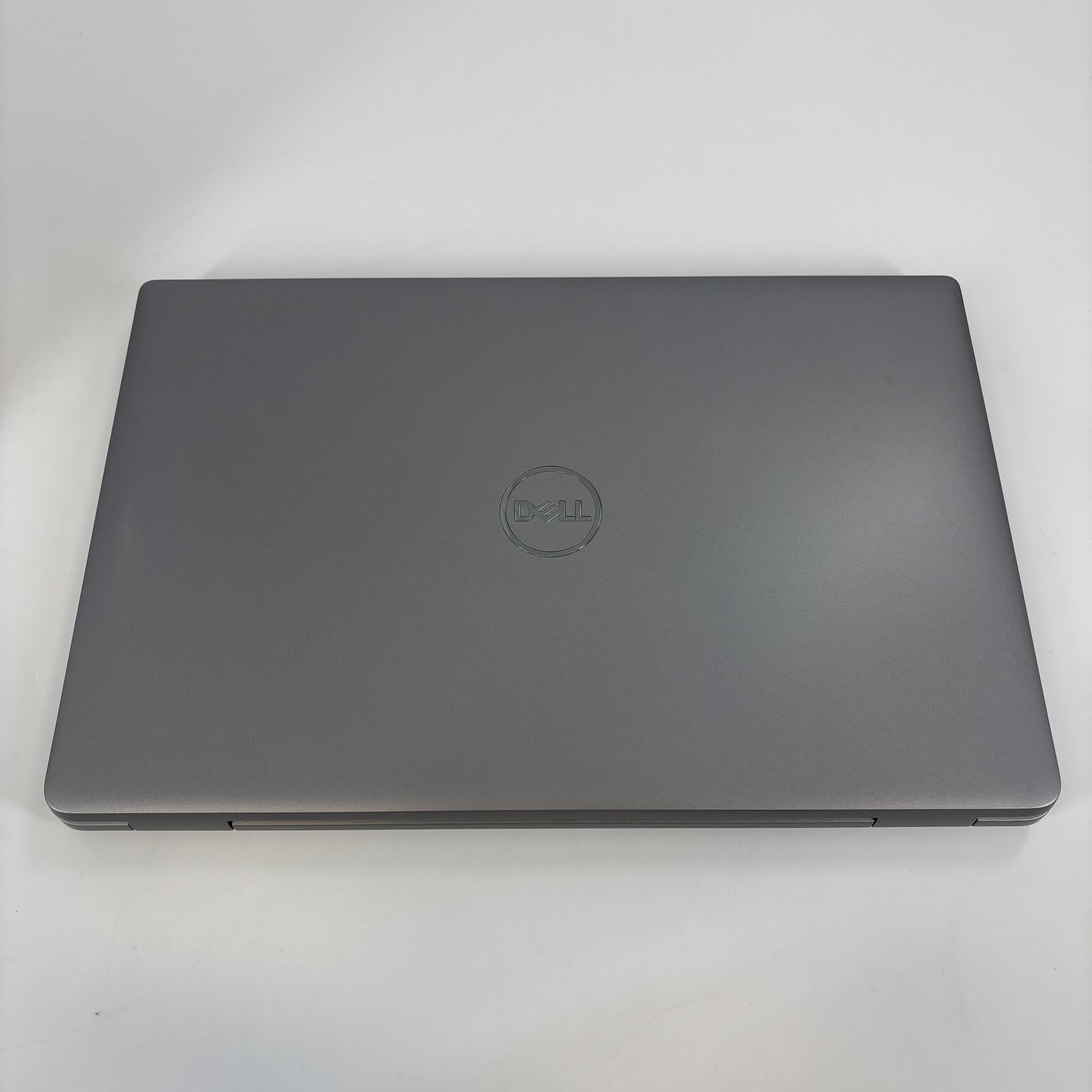 Dell Precision 3590 15.6″ FHD Intel 16 Core Ultra 7 155H 64GB 2TB SSD Excellent