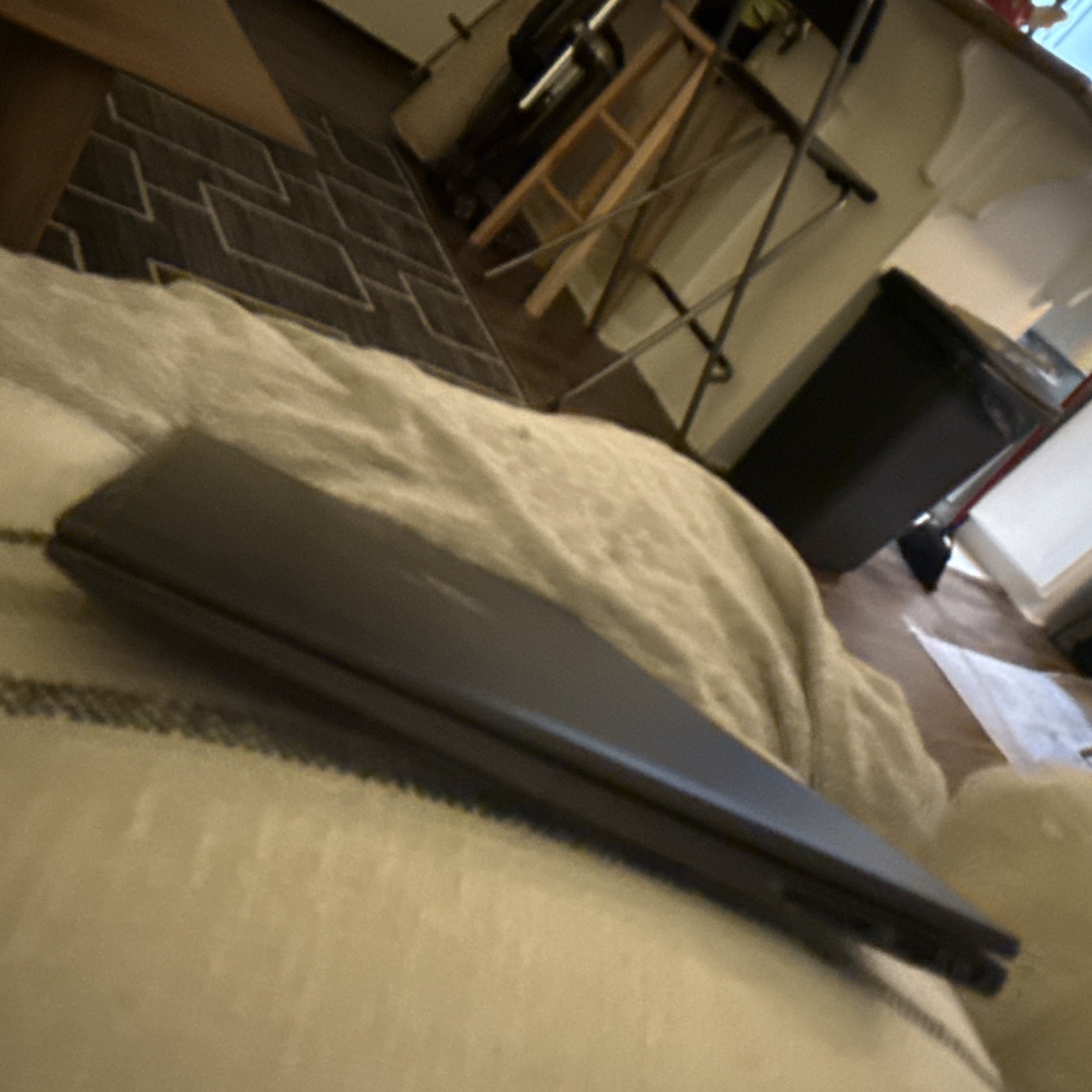 HP ENVY x360 15.6″ (256GB SSD, AMD Ryzen 5, 4.30 GHz, 8GB) Laptop – Black