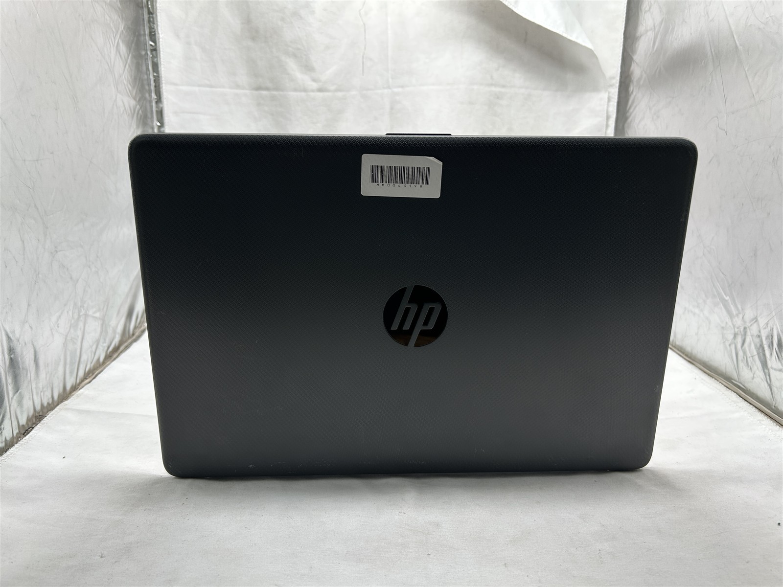 HP 255 G8 15.6″ Laptop AMD Ryzen 5 3500U 8GB RAM 256GB NVMe Win 11