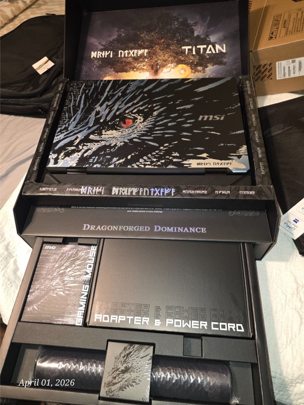 MSI Titan 18 HX Dragon Edition Norse Myth A2XWJG-440US U9-285HX RTX 5090 96G 6TB