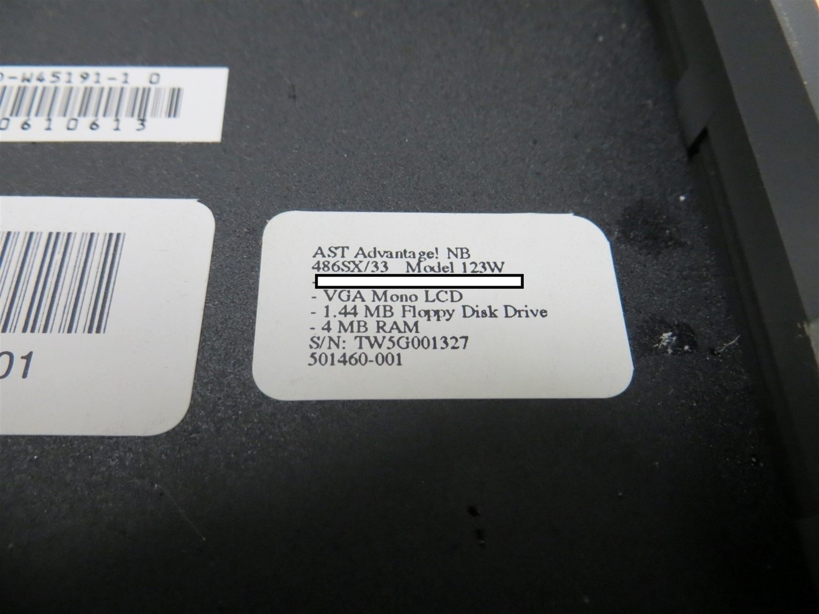 AST Advantage! NB 486SX/33 33MHz 4MB 0HD Mono LCD Screen NO OS NO Power Supply