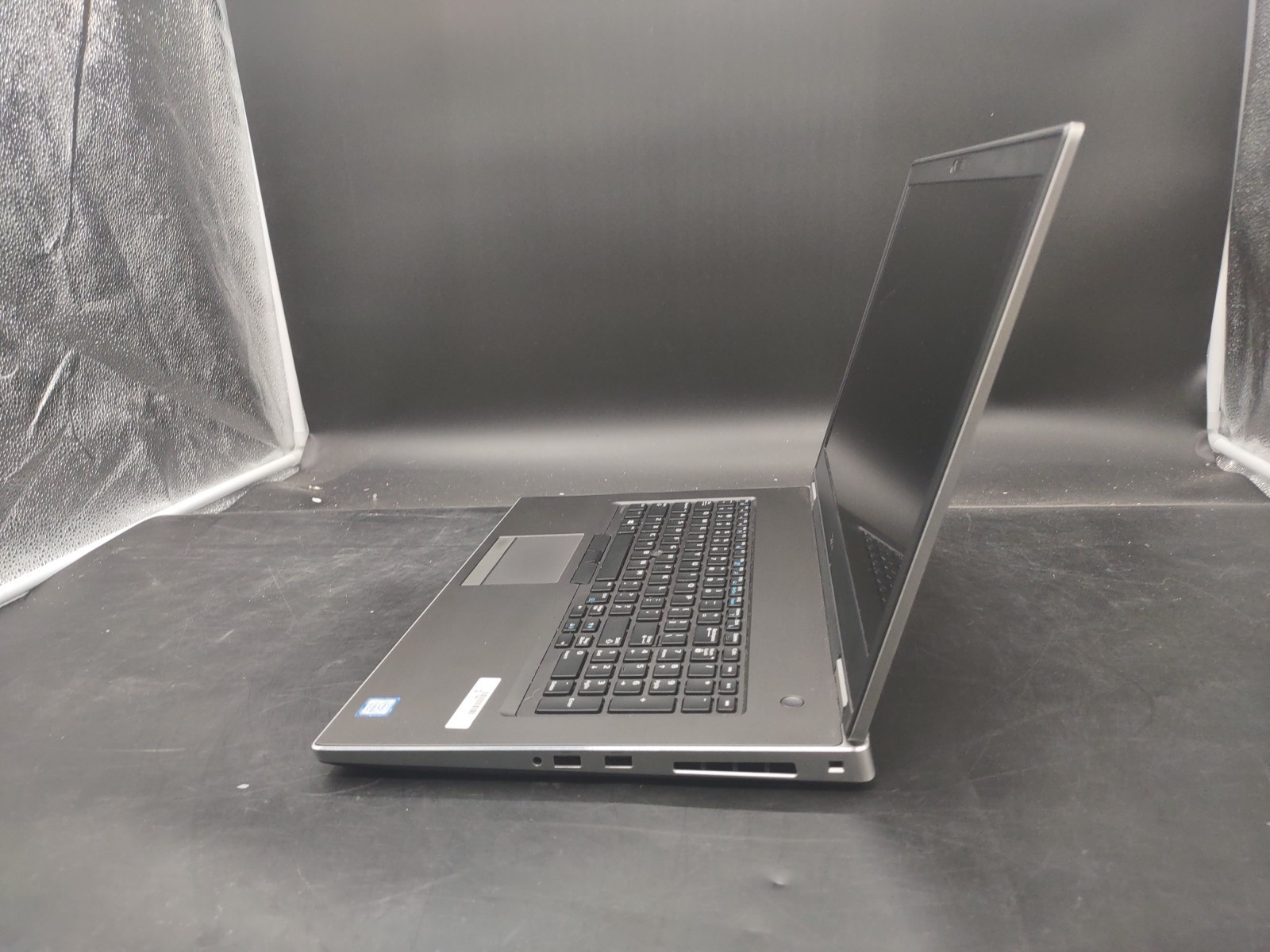 Dell Precision 7740 i9 9980HK @ 2.40GHz 32GB RAM 512GB SSD Win 11 Pro
