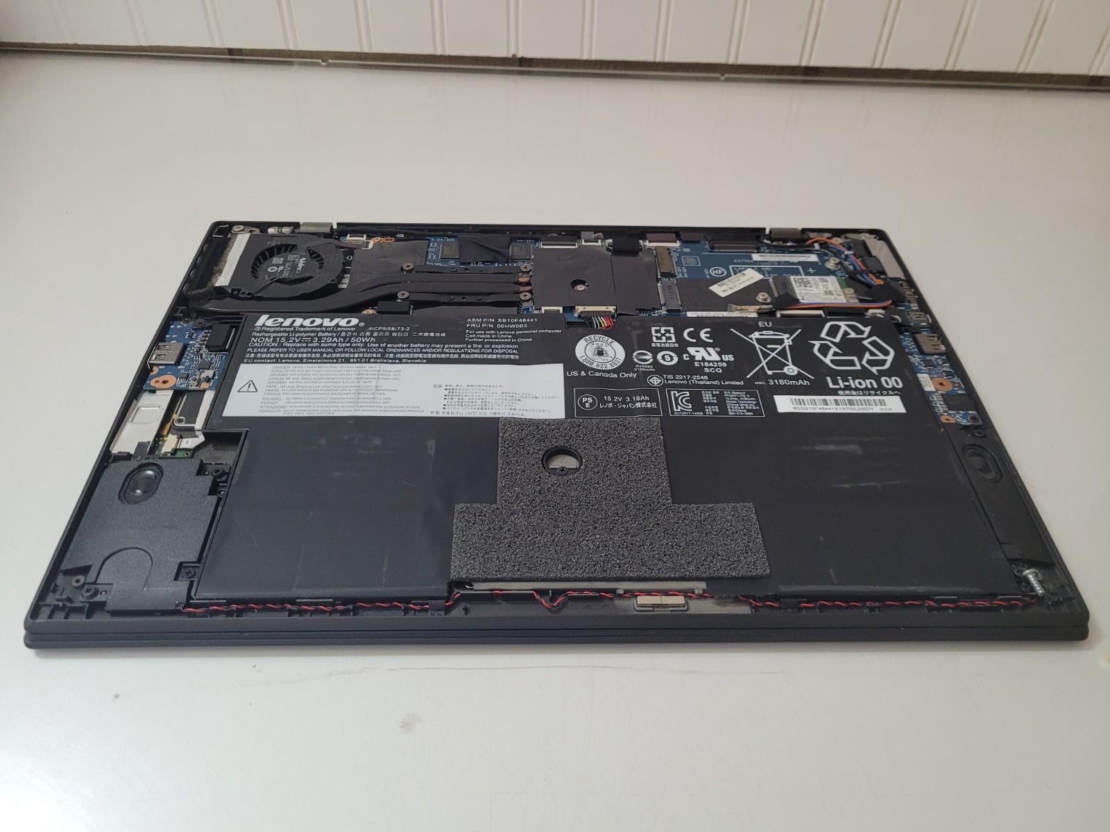 Lenovo ThinkPad X1 Carbon Intel Core i7-5600U 2.6Ghz 8GB Ram No SSD 14″ Laptop