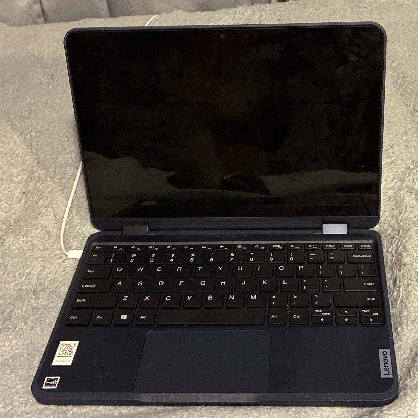Lenovo 300e 11.6″ 2-in-1 Convertible Intel Celeron Win10 Black Wi-Fi BT