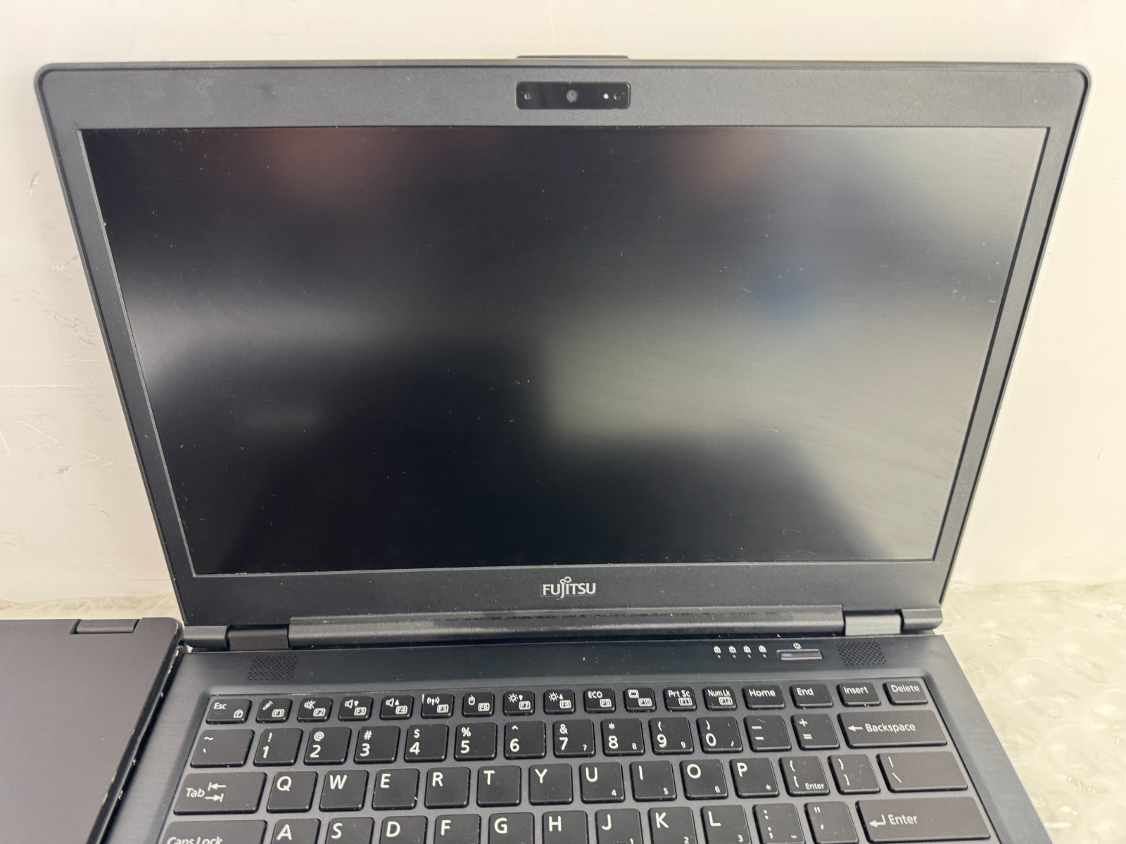 Lot 3 Fujitsu LifeBook U748 i5-8350U 8GB No SSD/OS/AC Laptops