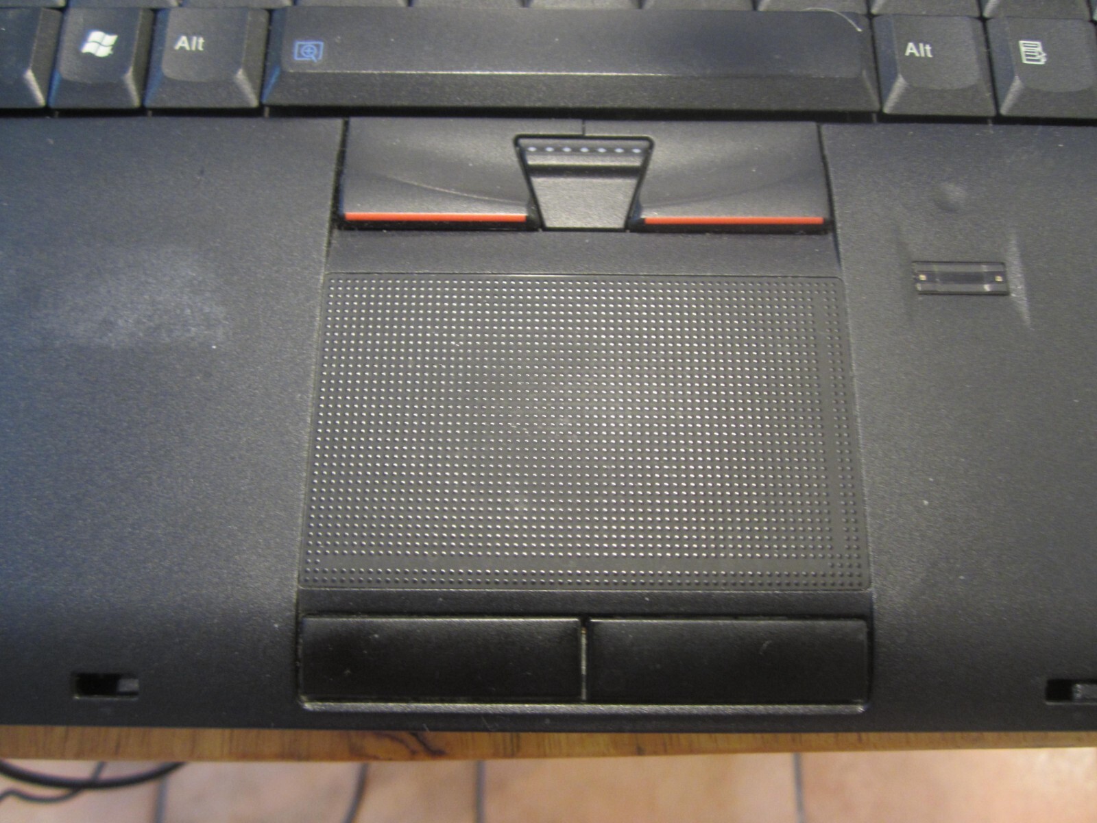 IBM LENOVO THINKPAD T410 Laptop 5GBRAM 500GBHD SCREEN INTACT W/PwrCORD – WORKS