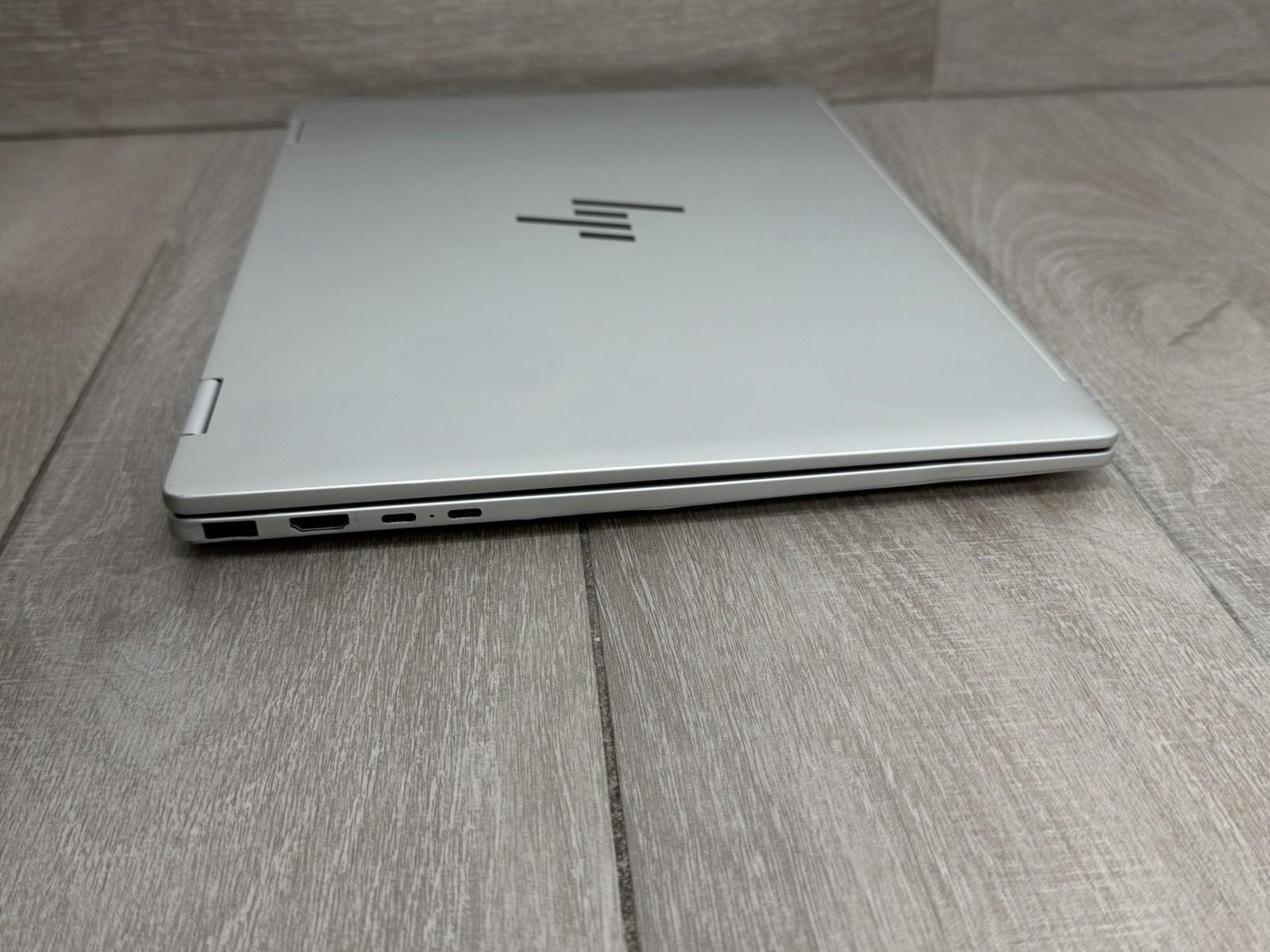 HP Envy 2-in-1 16-ac0013dx 16” Touch Laptop Core Ultra 5-125U 16GB RAM 512GB SSD