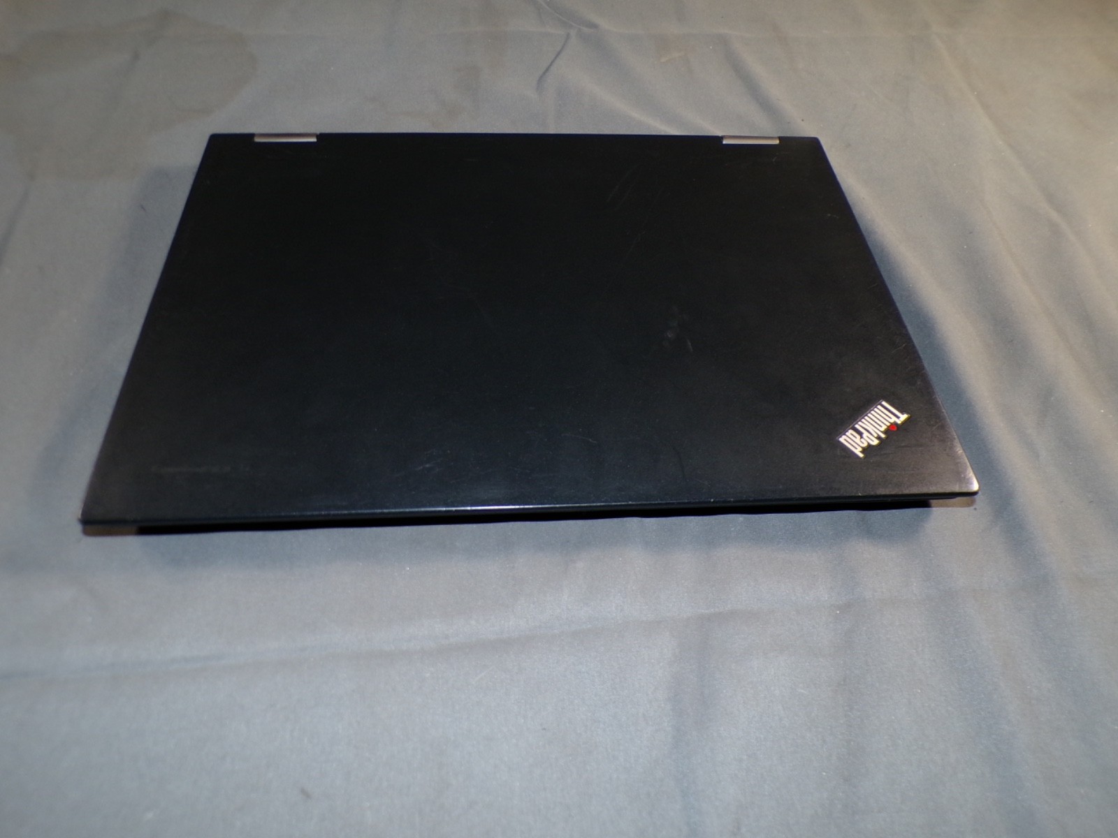 THINKPAD YOGA 370 INTEL CORE i5 -7300U 2.60GHz 8GB RAM **NO HD/ NO CADDIE/ NO OS