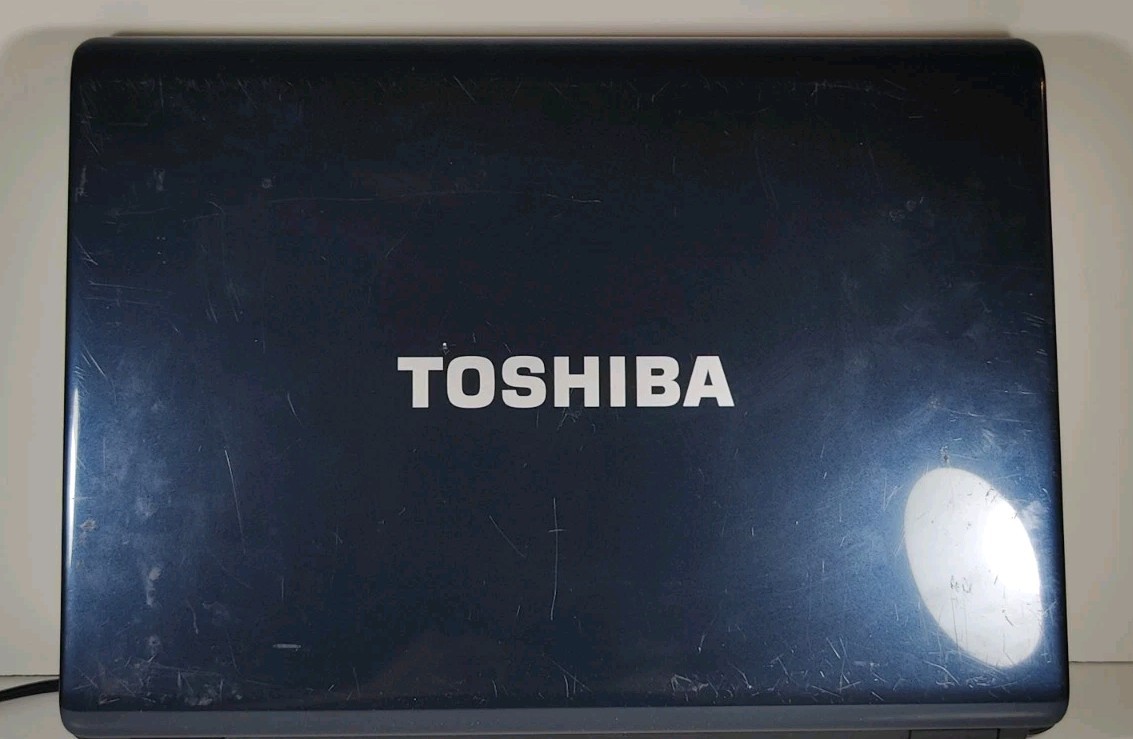 Toshiba Satellite A355-S7907 17″ Intel Pentium T4200 2.0GHZ 3GB RAM 320GB Vista