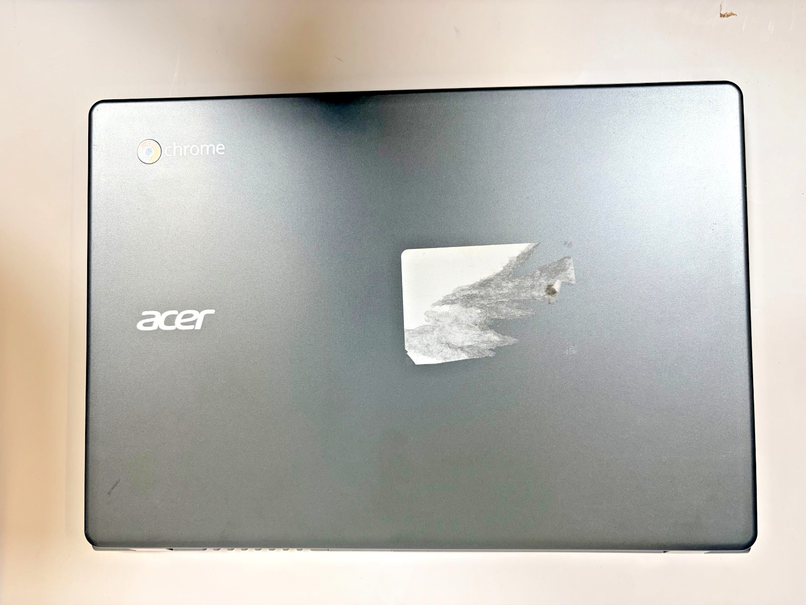 ACER Chromebook C720 – ZHN Laptop *WORKS FOR PARTS (SCREEN IS GOOD)*