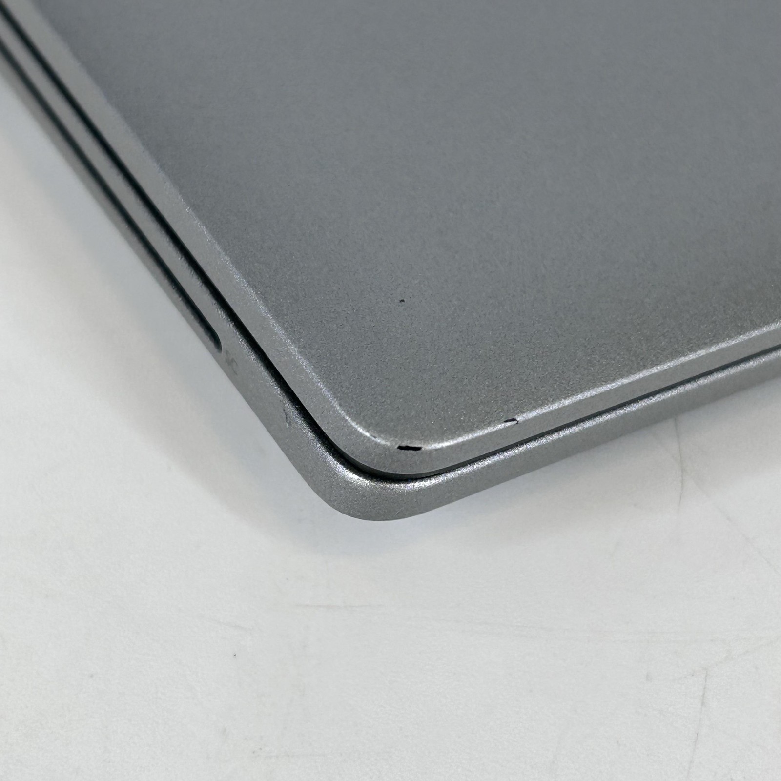 Dell Latitude 5450 14 Gray FHD 1.7 GHz Ultra 7 165U 32GB 512GB SSD Very Good