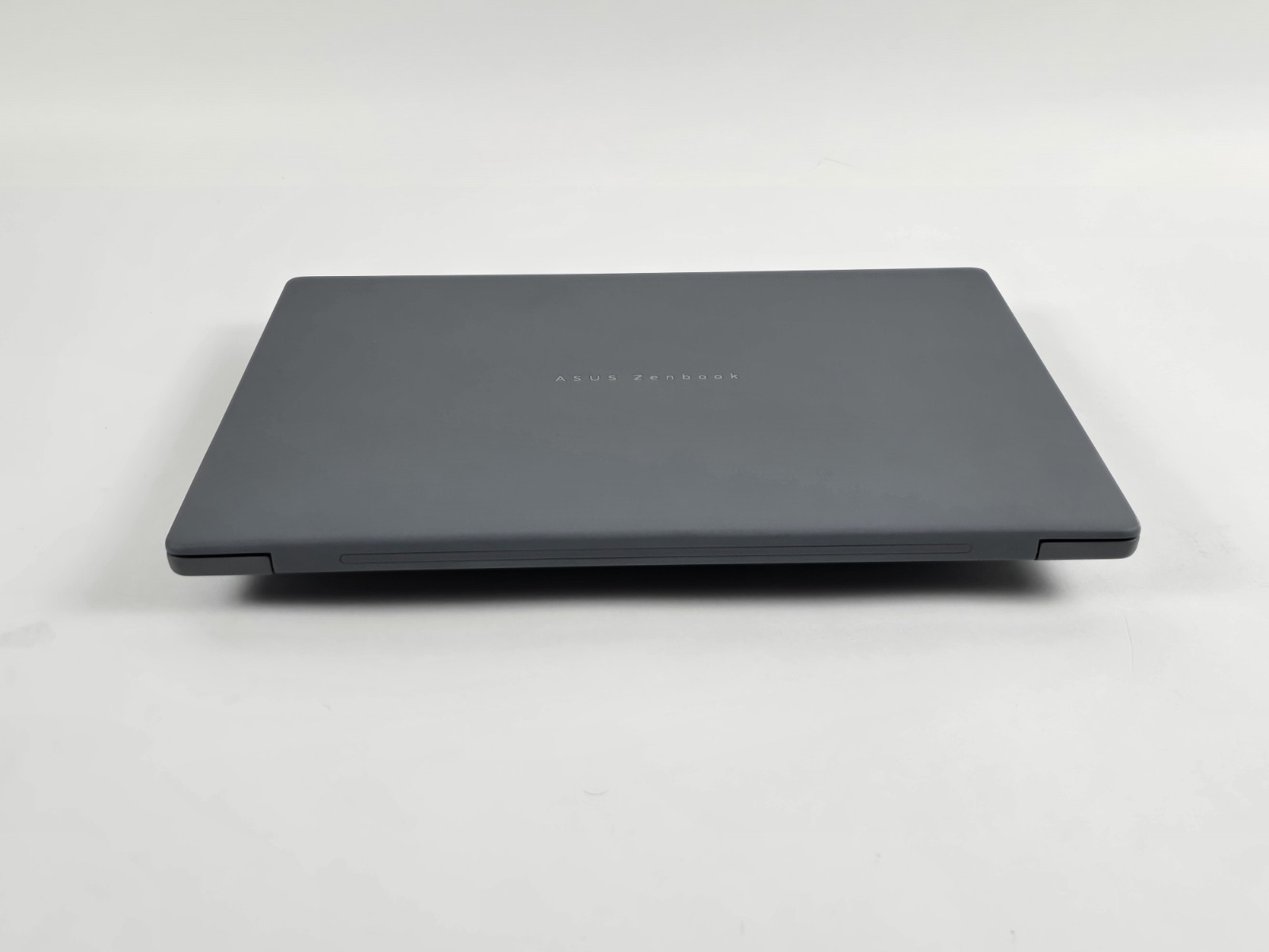 ASUS Zenbook A14 UX3407 14″ FHD+ OLED Snapdragon X 32GB 1TB SSD – Good