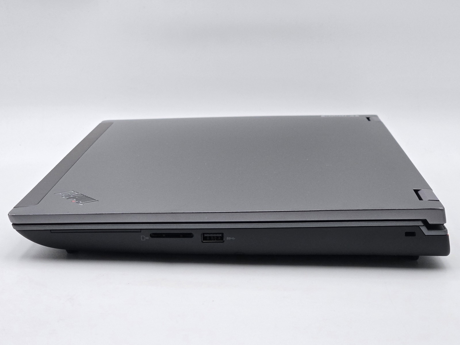 Lenovo ThinkPad P16 Gen 2 16″ i7-13700HX 32GB 1TB RTX 4000 Ada Win11 Pro Wty
