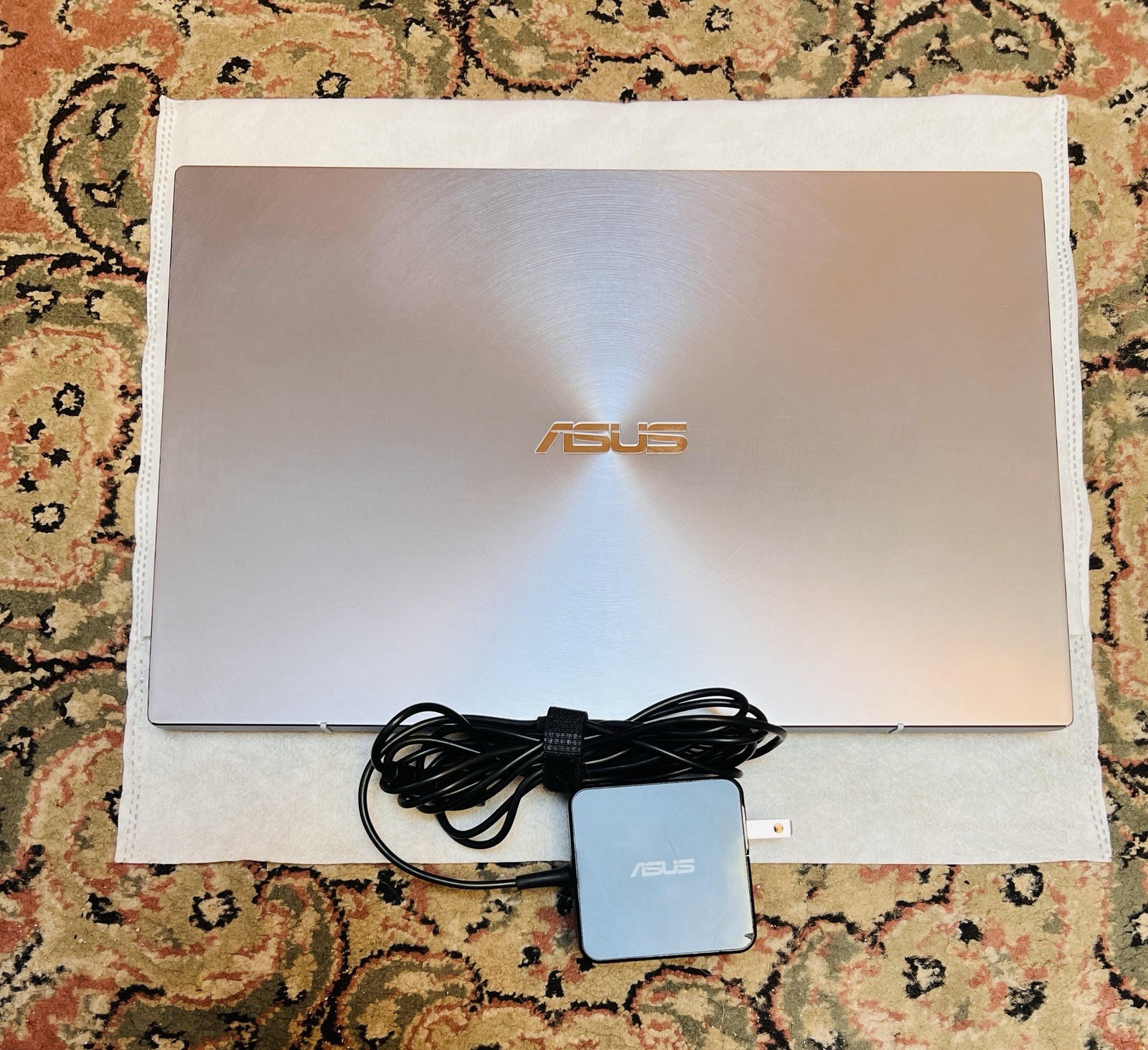 Asus Zen Book Ux431FA, I7 8th Generation @1.80GHz,8G,UHD Graphics,256G,Win11 Pro