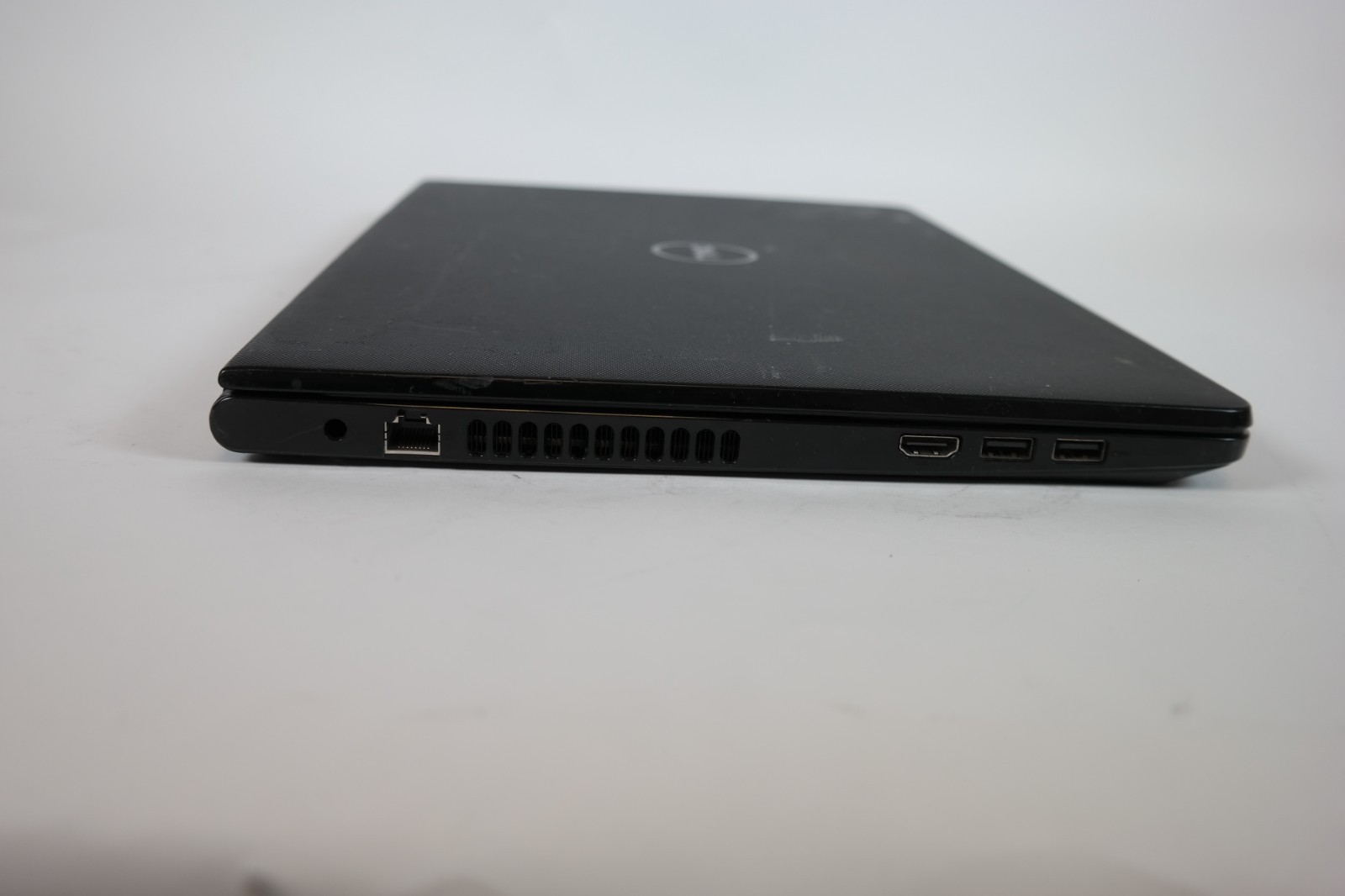 Dell Inspiron 15 3567 – Intel Core i3 – 8GB RAM – No HDD – No Battery – untested