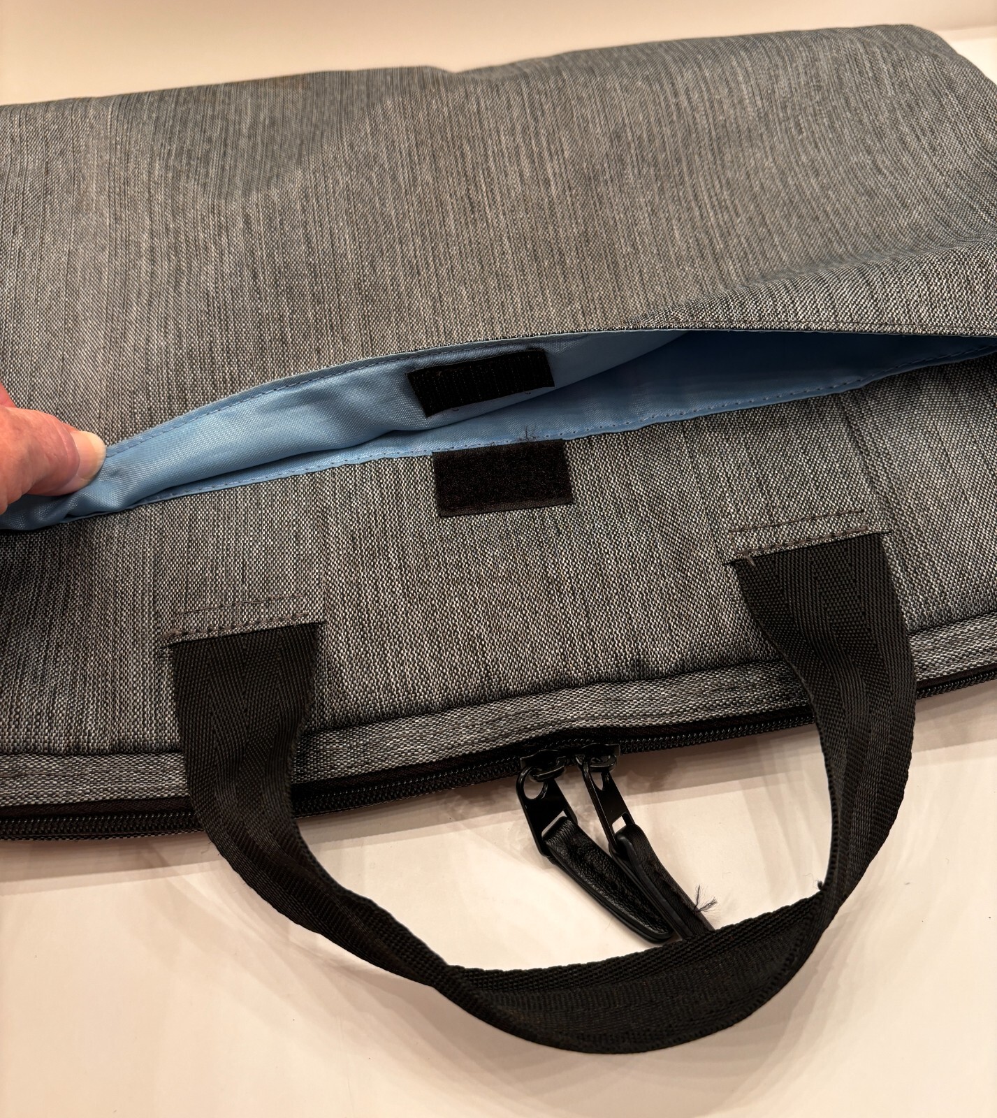 Gray Laptop Case/Bag TARGUS TSS59404UST-50 fits 15″ – 17″ Laptop Tablet Computer