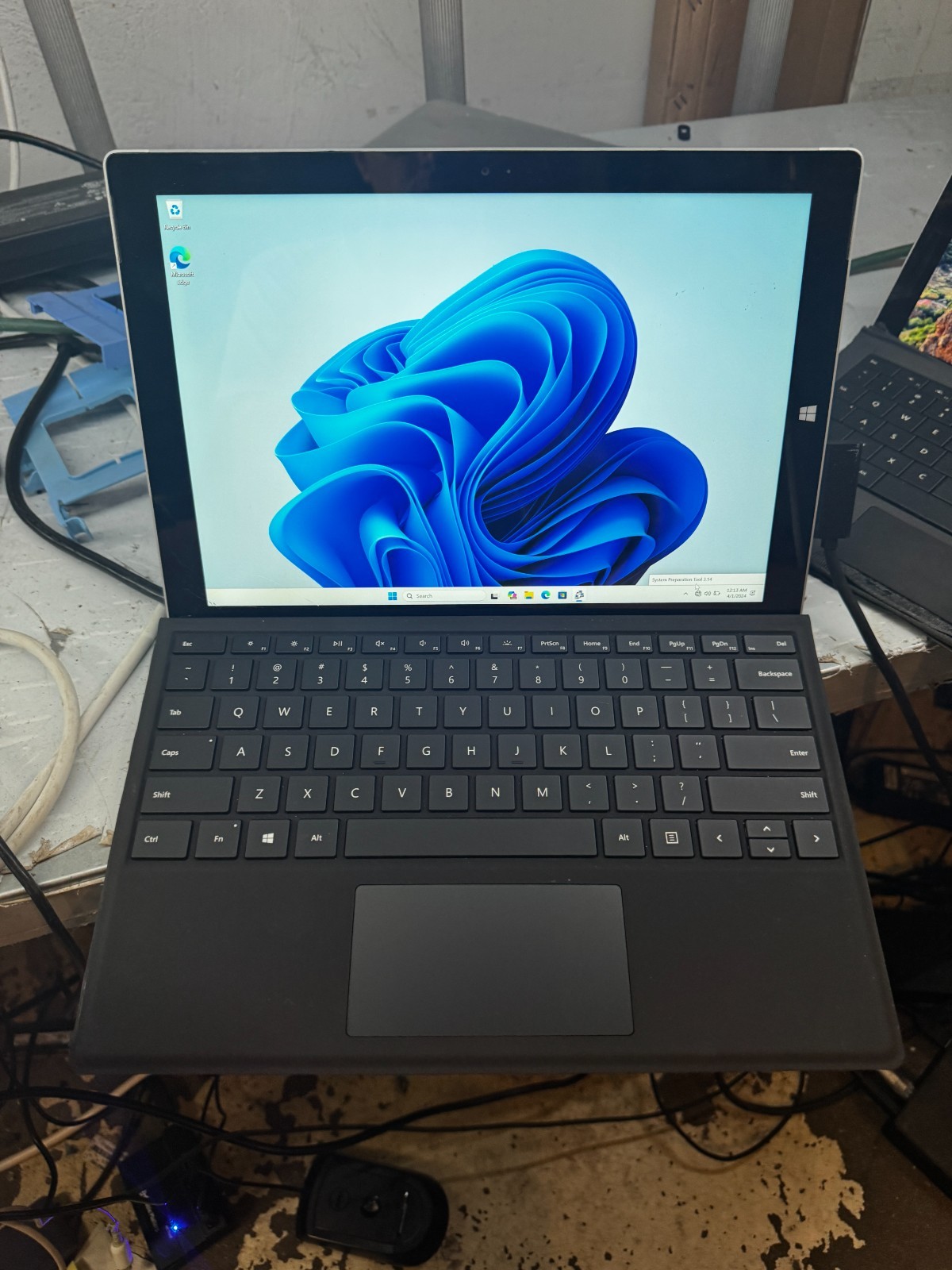 Microsoft Surface Laptop 3 Core I5-4300U 128GB SSD 4GB RAM Laptop #6416