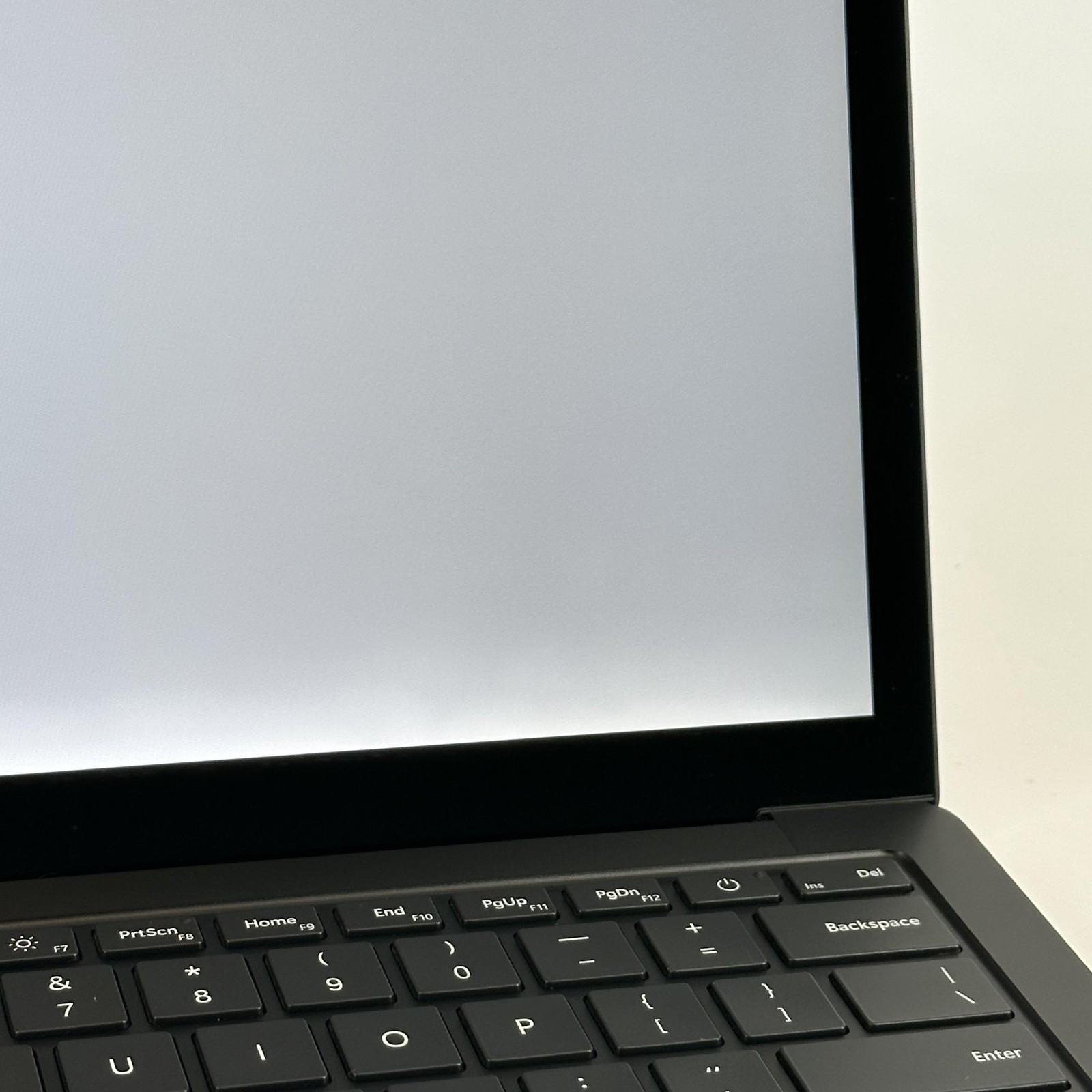 Microsoft Surface Laptop 5 13 2K TOUCH 2.7 GHz i7-1265U 16GB 512GB SSD – GOOD