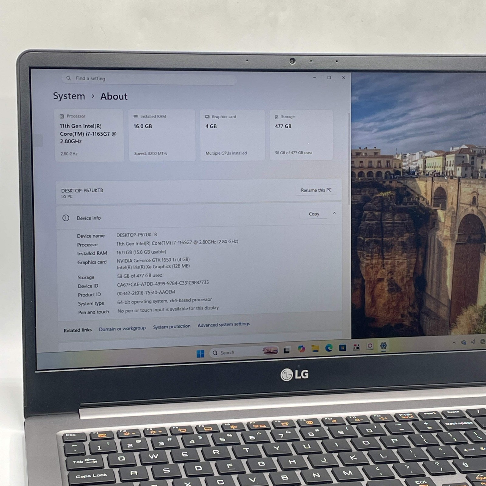 LG UltraPC 15 15U70P 15.6″ i7-1165G7 2.8GHz 16GB RAM 512GB SSD GeForce GTX 1650