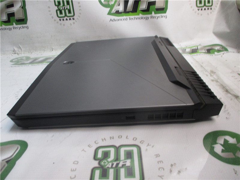 Alienware M17 R4 Laptop i7-7820HK 2.9GHz 32GB 512GB SSD GTX 1080 Win 10 Pro COA