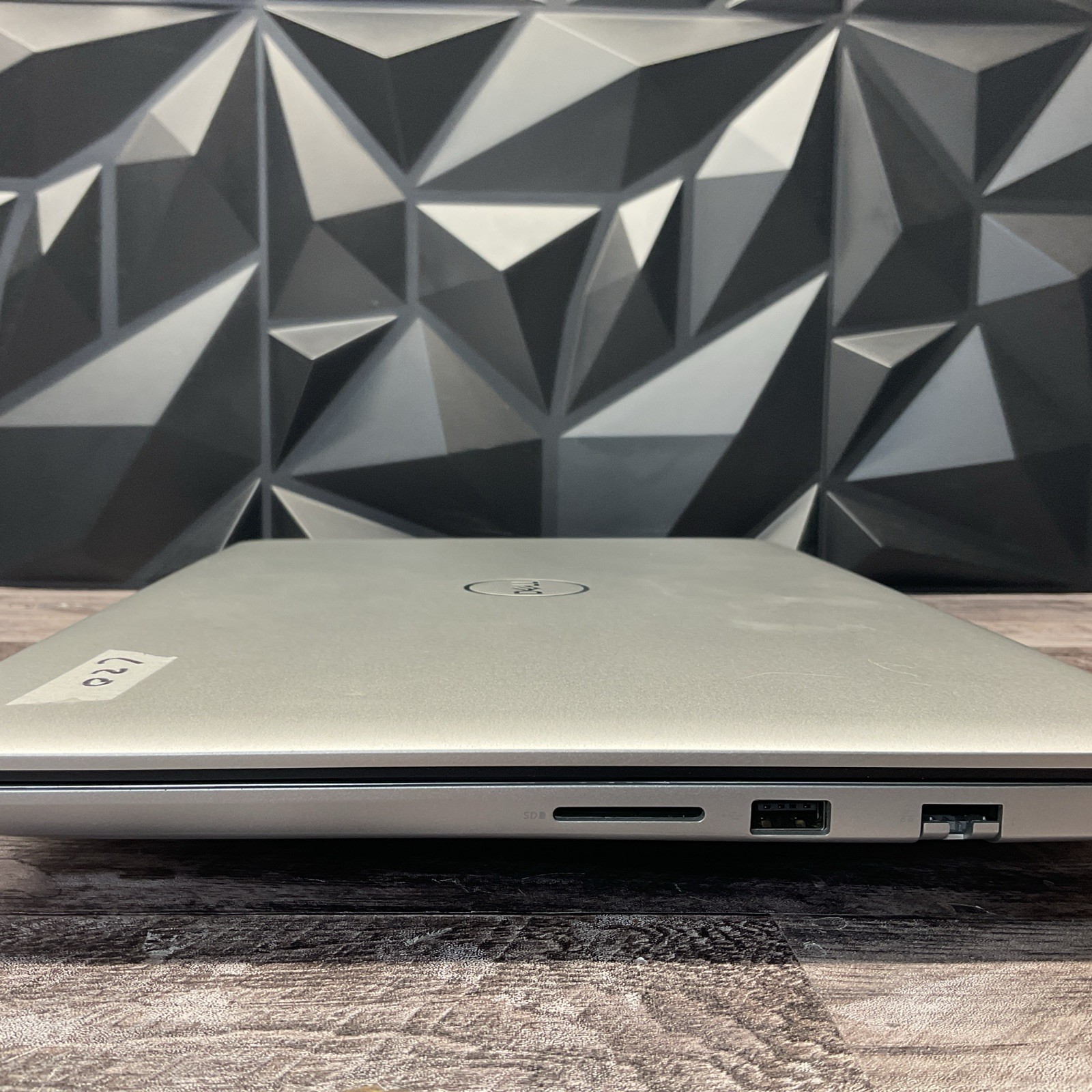 Dell Inspiron 5585 / Ryzen 5 3500U / 8GB RAM / 256GB SSD / Windows 11 Pro / C20