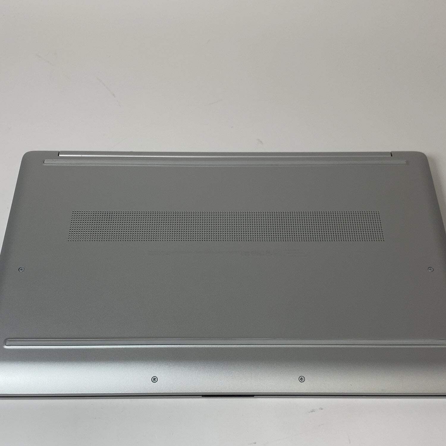 HP Laptop 17-CN2083DX 17.3″ i3-1215U 1.2GHz 8GB RAM 256GB SSD