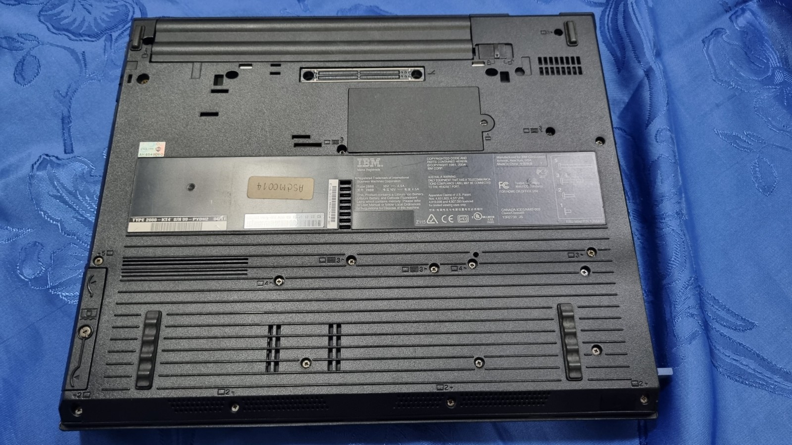 Vintage IBM THINKPAD R51 Thinkpad 2888 Laptop