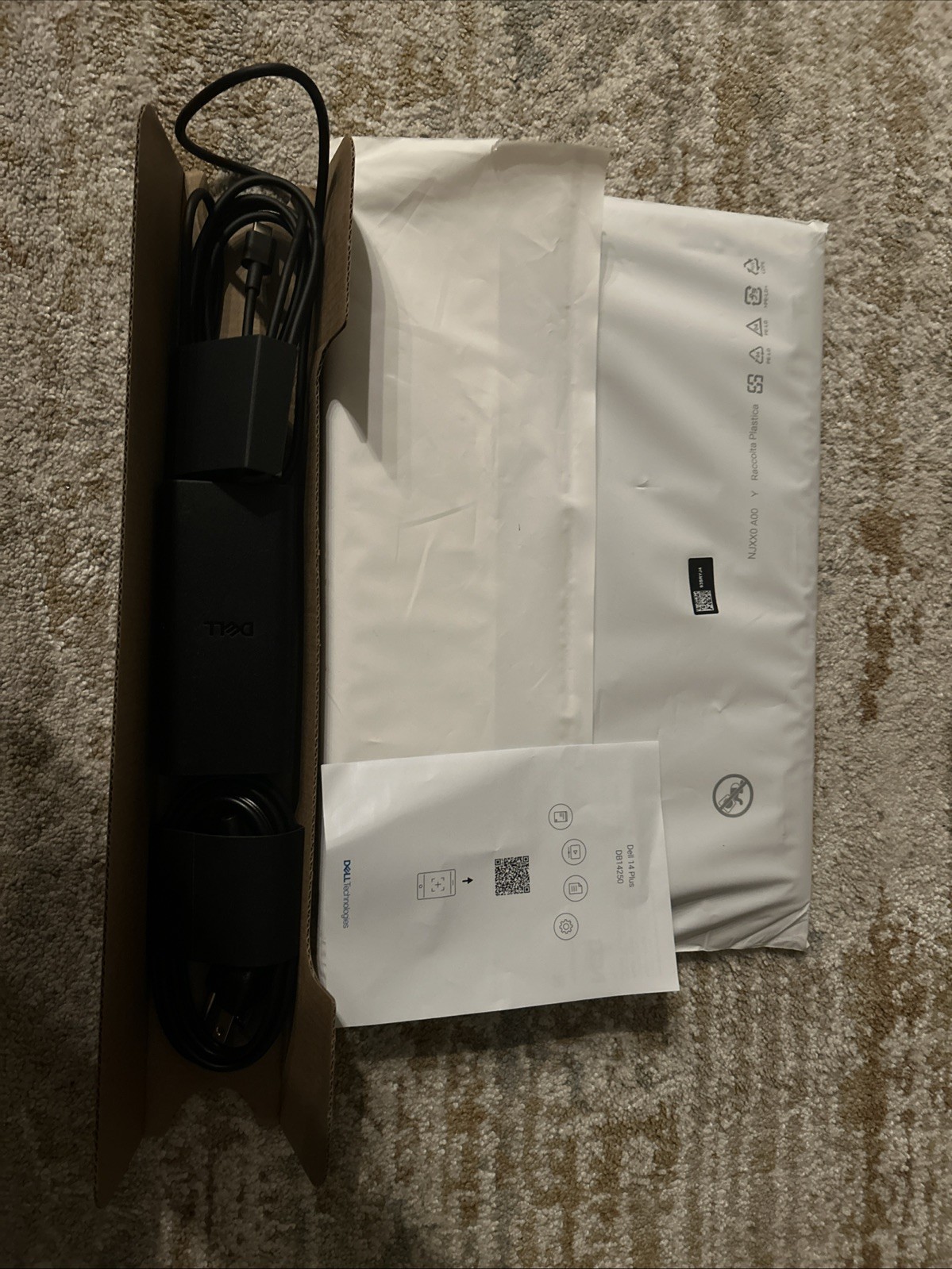 Dell 14 Plus Laptop Intel Ultra 7 258V, 32GB RAM, 1TB SSD With Very Small Dent