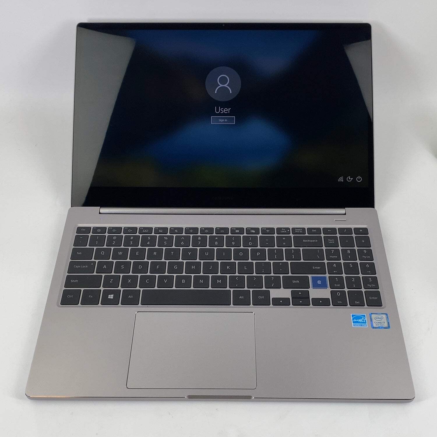 Samsung Notebook 7 NP750XBE 15.6″ i7-8565U 2.0GHz 8GB RAM 256GB SSD