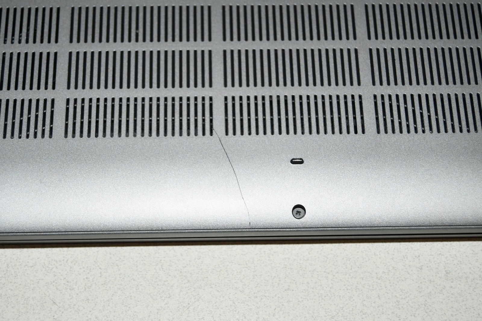 ^ Dell Precision 3550 15.6″ Intel i7-10510U @ 1.80GHz 16GB Ram No HD #X7003