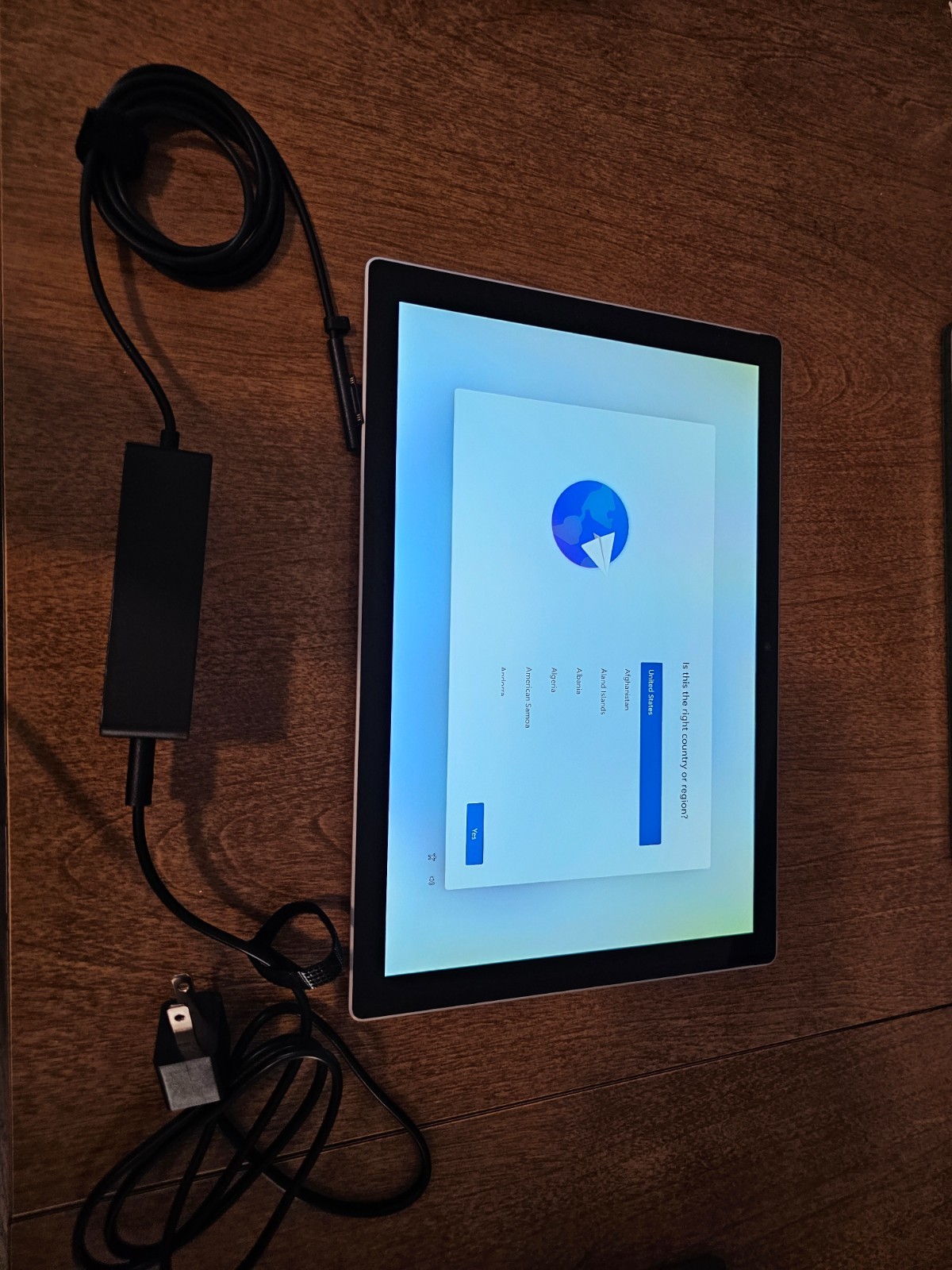 MICROSOFT SURFACE PRO 1796 I5-7TH @ 2.60GHz 8GB RAM 256GB SSD WIN-11P.