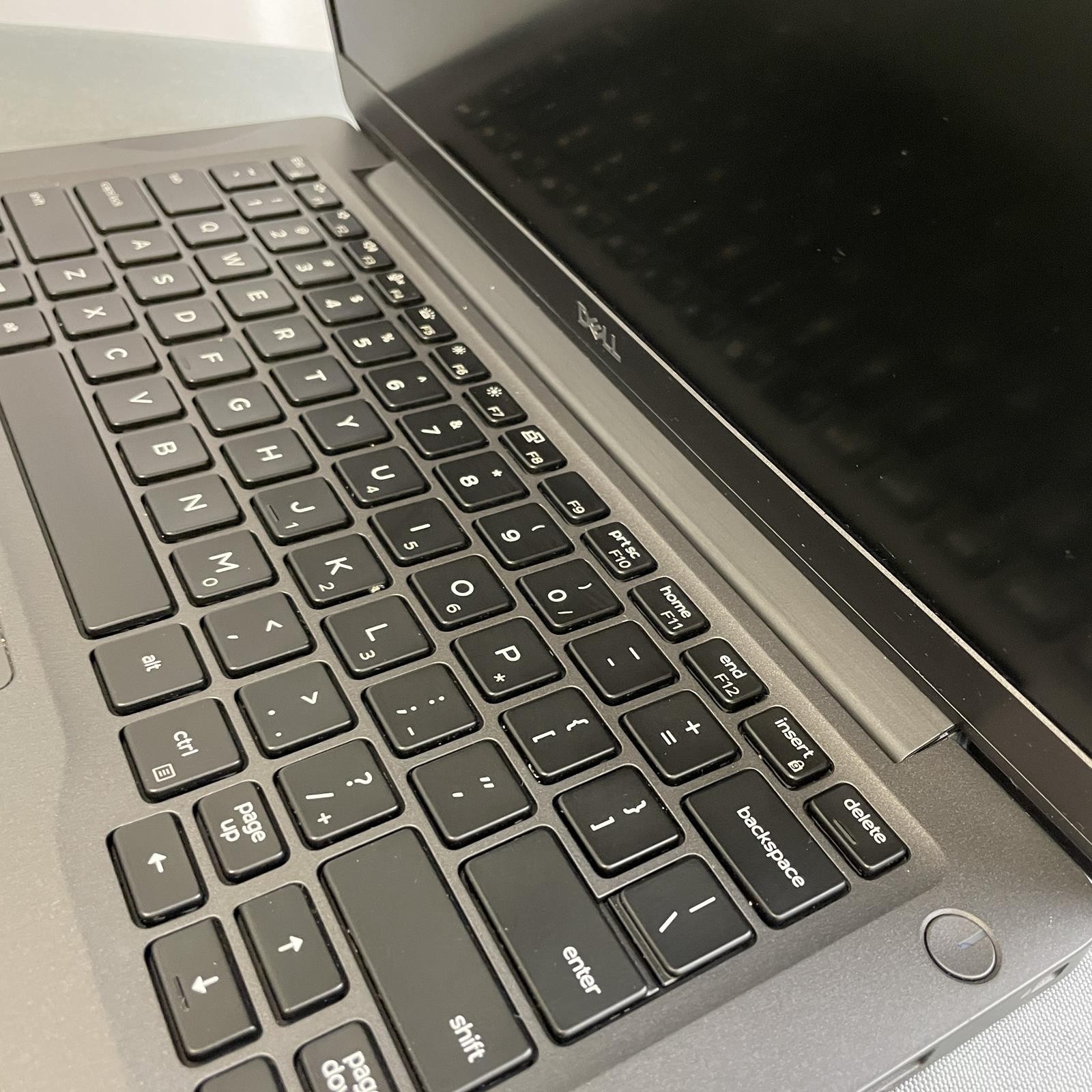 Dell Latitude 7300, Core i5-8365U, 8 GB RAM, No SSD/OS | #1305 AS IS (READ)