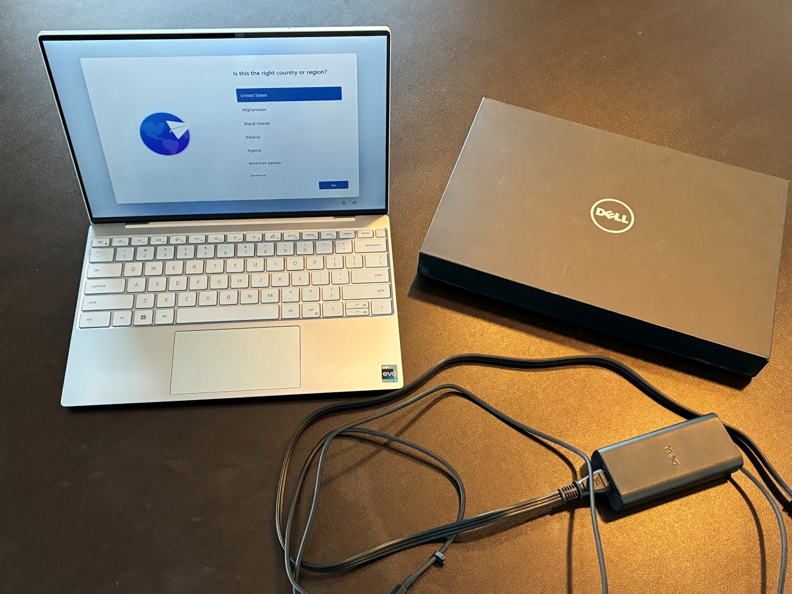 Dell XPS 13 9315 Premium Laptop Computer in Silver 8GB Ram 512 GB Drive