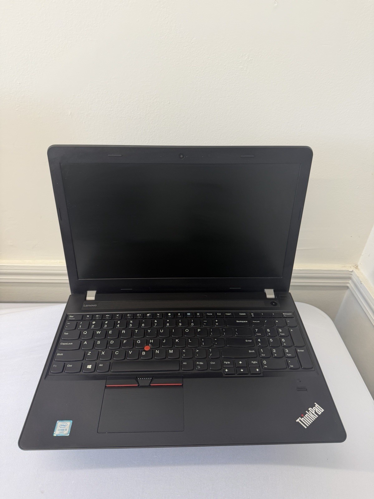 Lenovo Thinkpad E570 Laptop – Good Screen – Intel i5-6200U – RAM 8GB – Read Des
