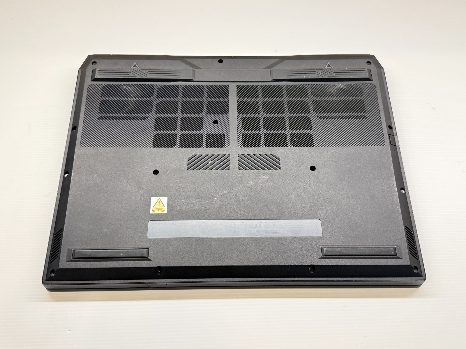 Acer Predator Helios 18 PH18-72 – i9-14900HX✔32GB RAM✔RTX 4080✔1TB SSD – 64876