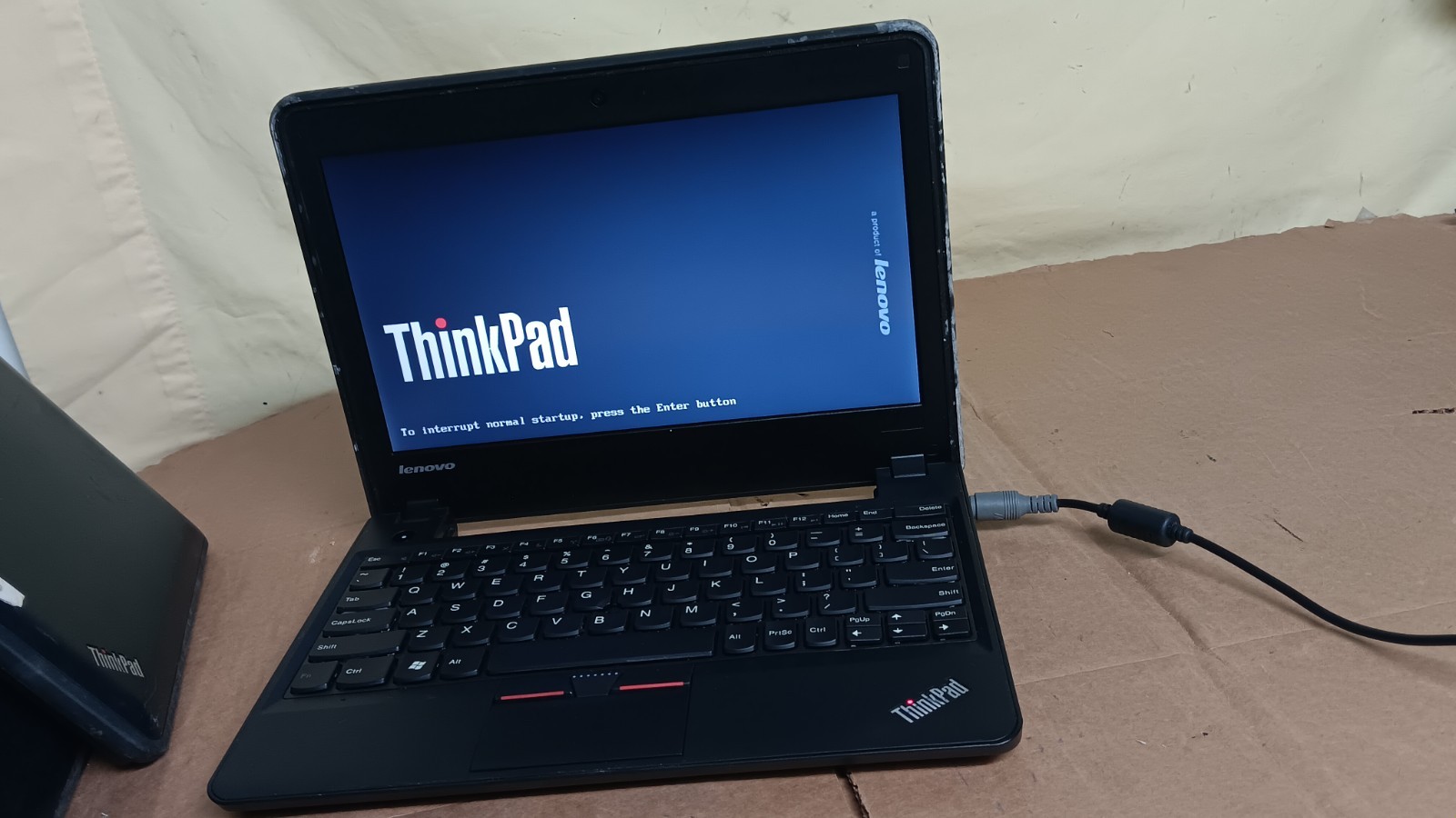 Lot of 4 Lenovo ThinkPad X131e 11.6″ Laptop AMD E2 1800 APU 11.6″ LCD Screen P/R
