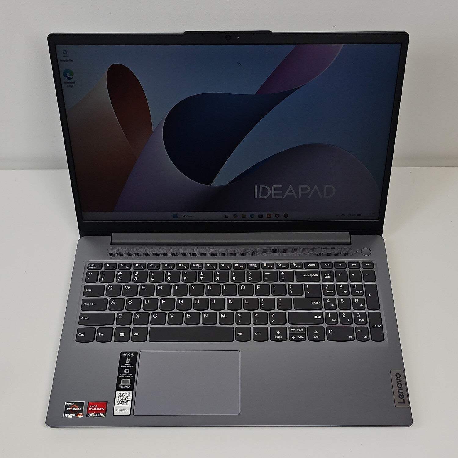 Lenovo IdeaPad 3 15ABR8 15.6″ Ryzen 7 5825U 2.0GHz 16GB RAM 512GB SSD