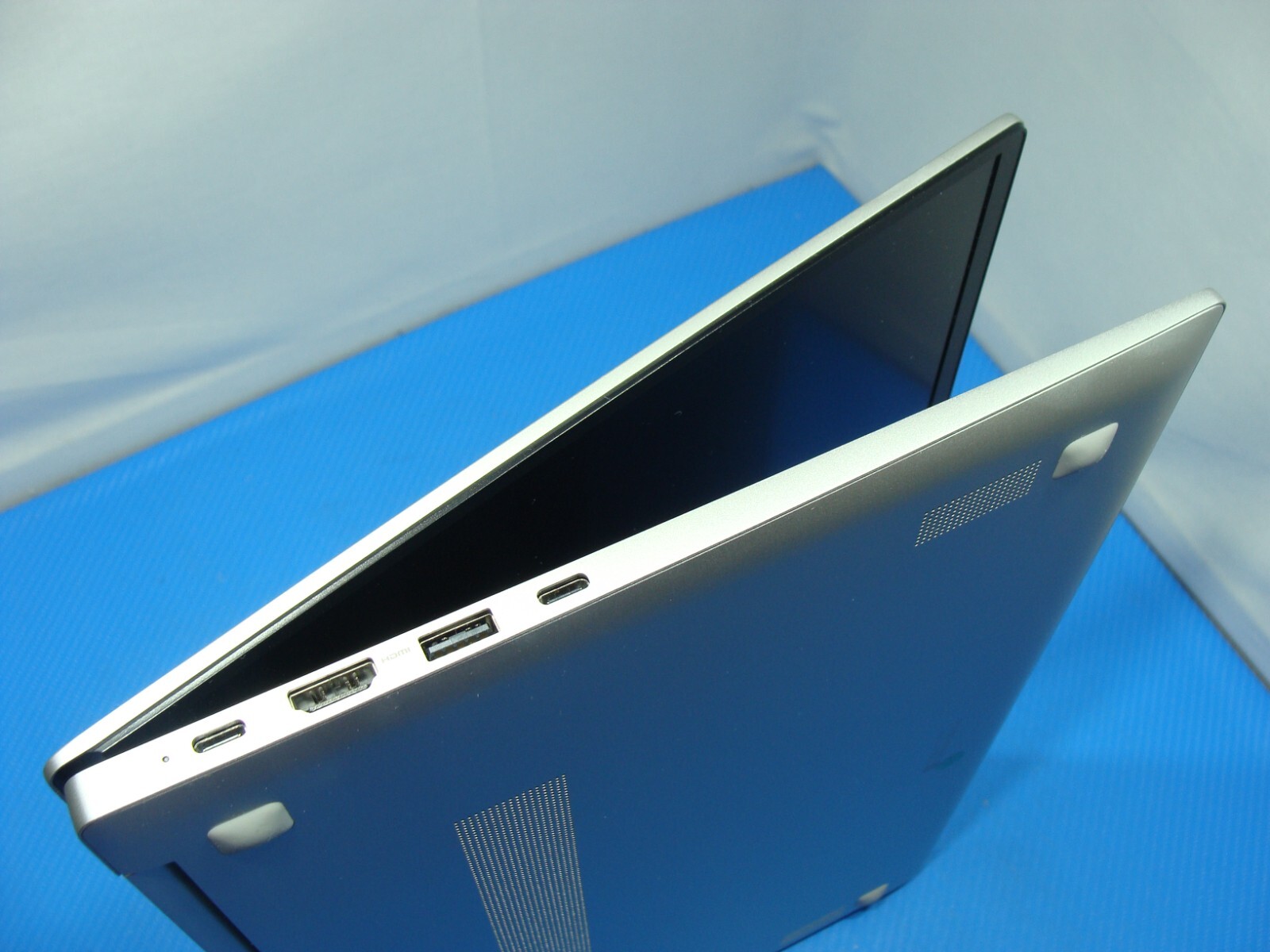 SAMSUNG GALAXY BOOK 3 15.6″FHD Intel i7-1355U 1.7Ghz 16GB 512GB SSD Windows 11 H