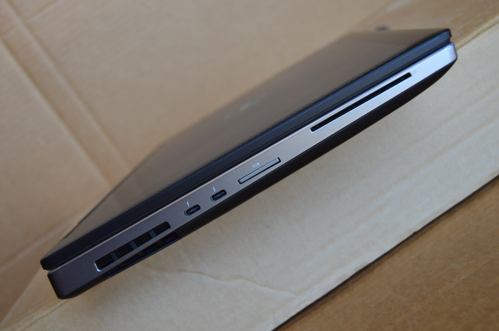 Dell Precision 7530 1080P FHD IPS 6-Core E-2176M 64GB 1TB SSD P3200 Backlit KB’